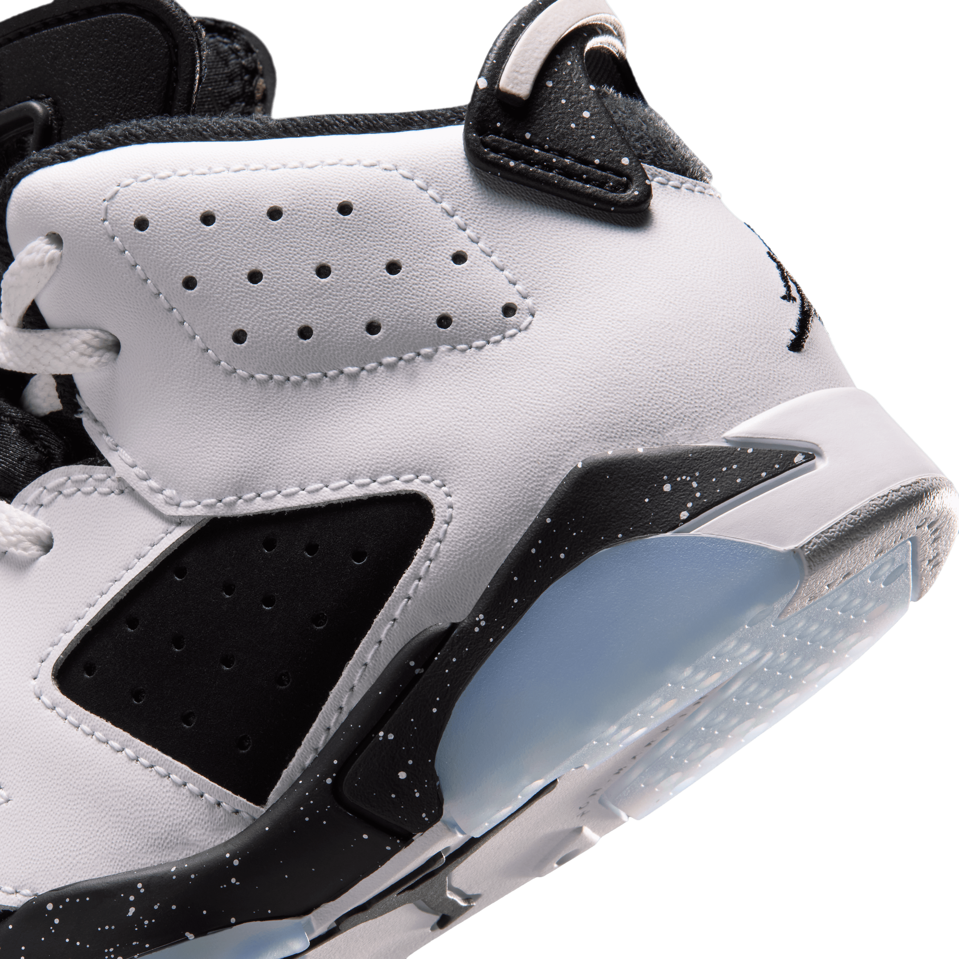 Air Jordan 6 Retro Oreo (2026) (PS) Angle 7