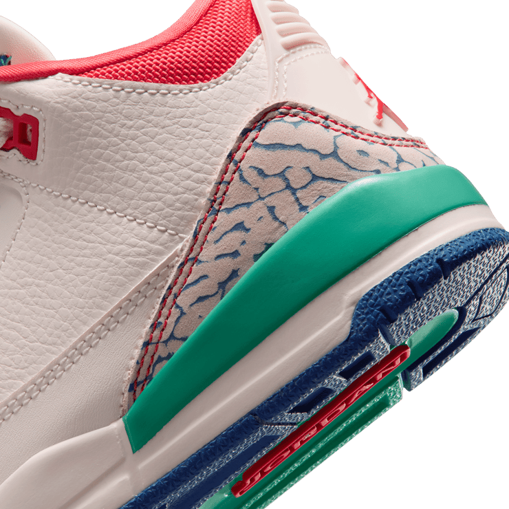 Air Jordan 3 Retro Chalk Track Red (PS)  Angle 7