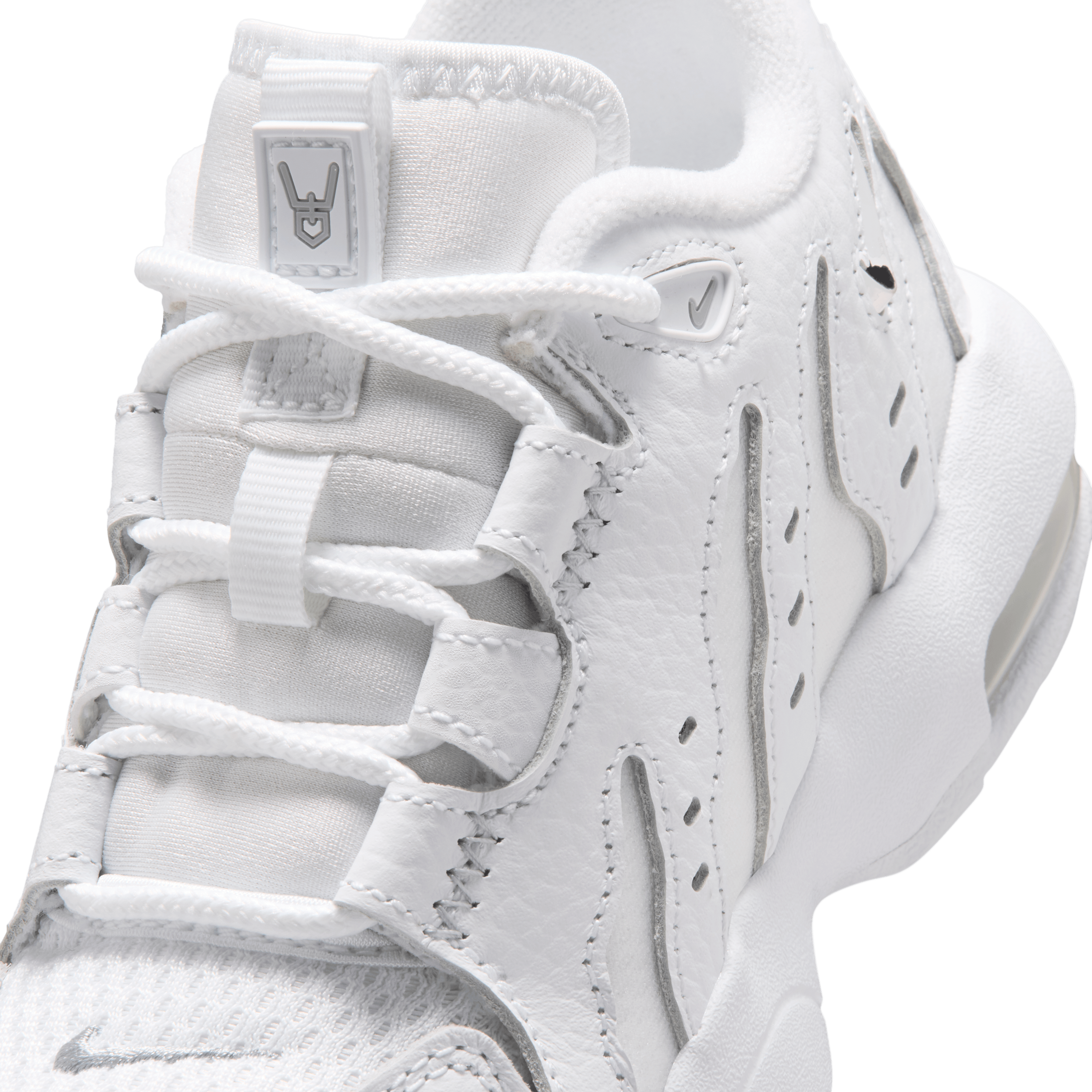 Nike Air DT Max 96 Low Triple White (PS) Angle 6