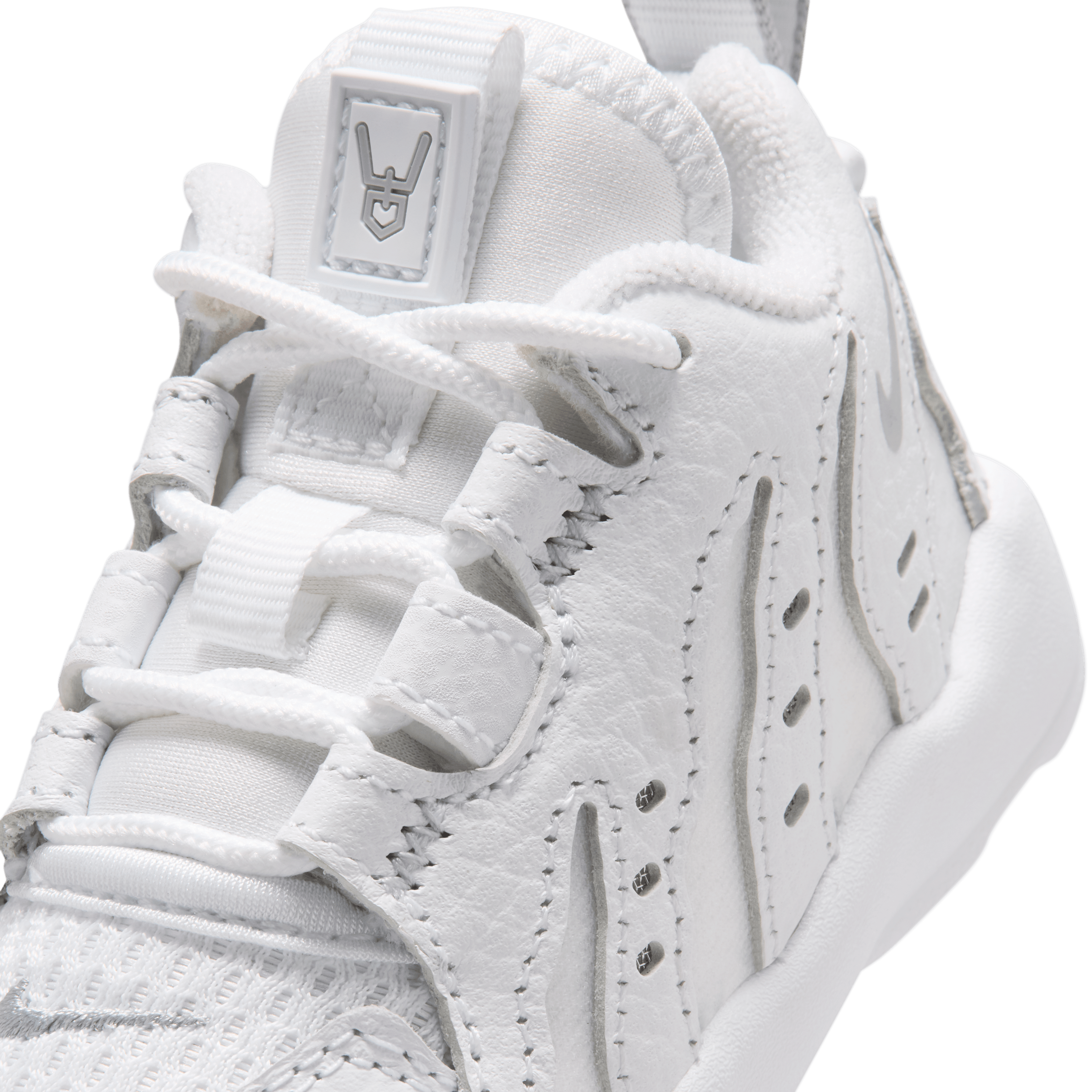 Nike Air DT Max 96 Low Triple White (TD) Angle 6