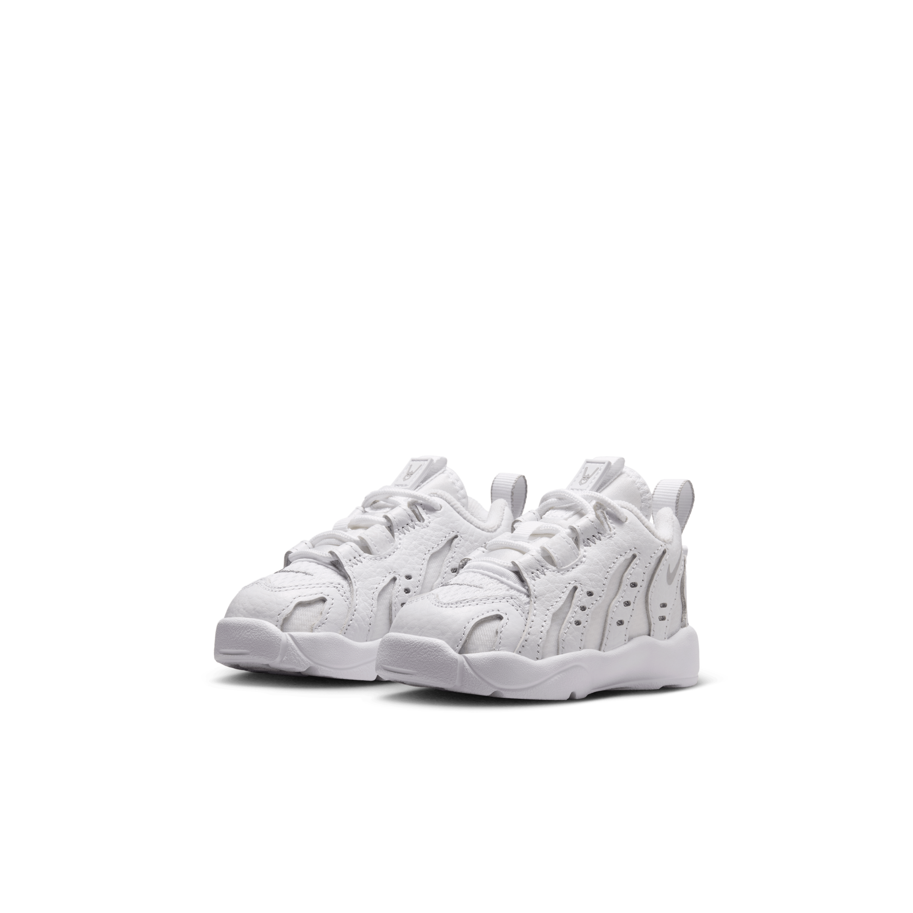 Nike Air DT Max 96 Low Triple White (TD) Angle 4