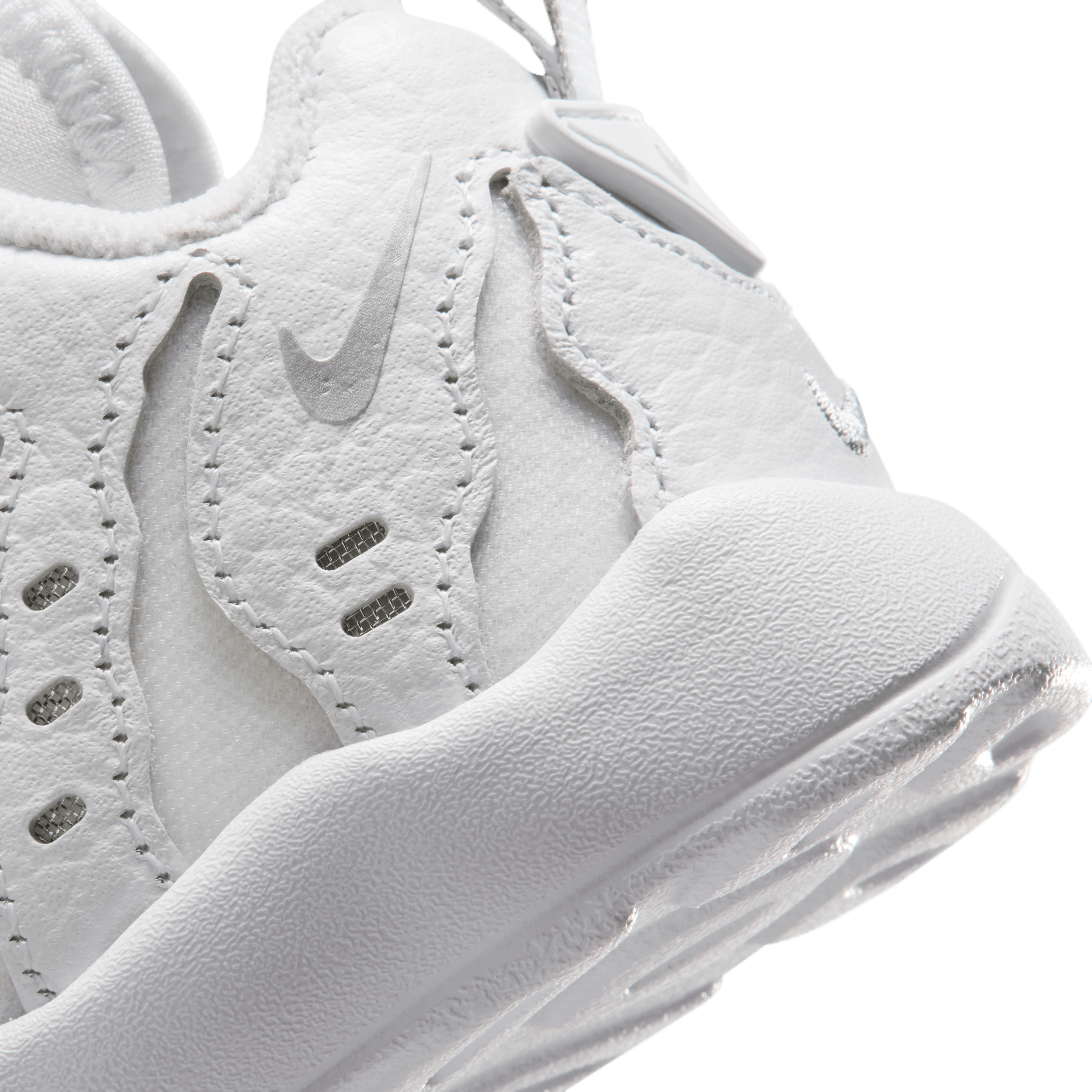 Nike Air DT Max 96 Low Triple White (TD) Angle 7
