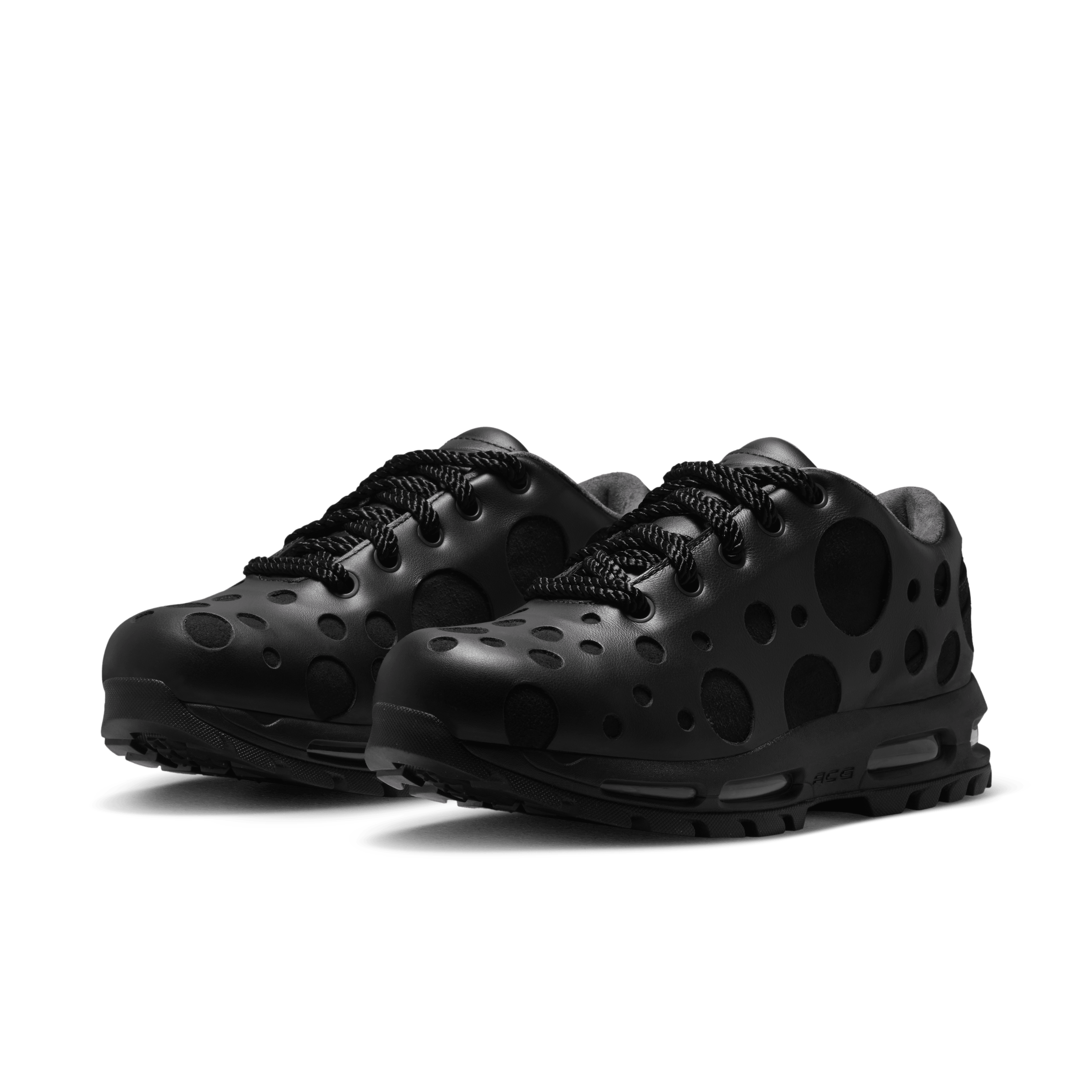 Nike Air Max Goadome Low Dot Pack Black Angle 4
