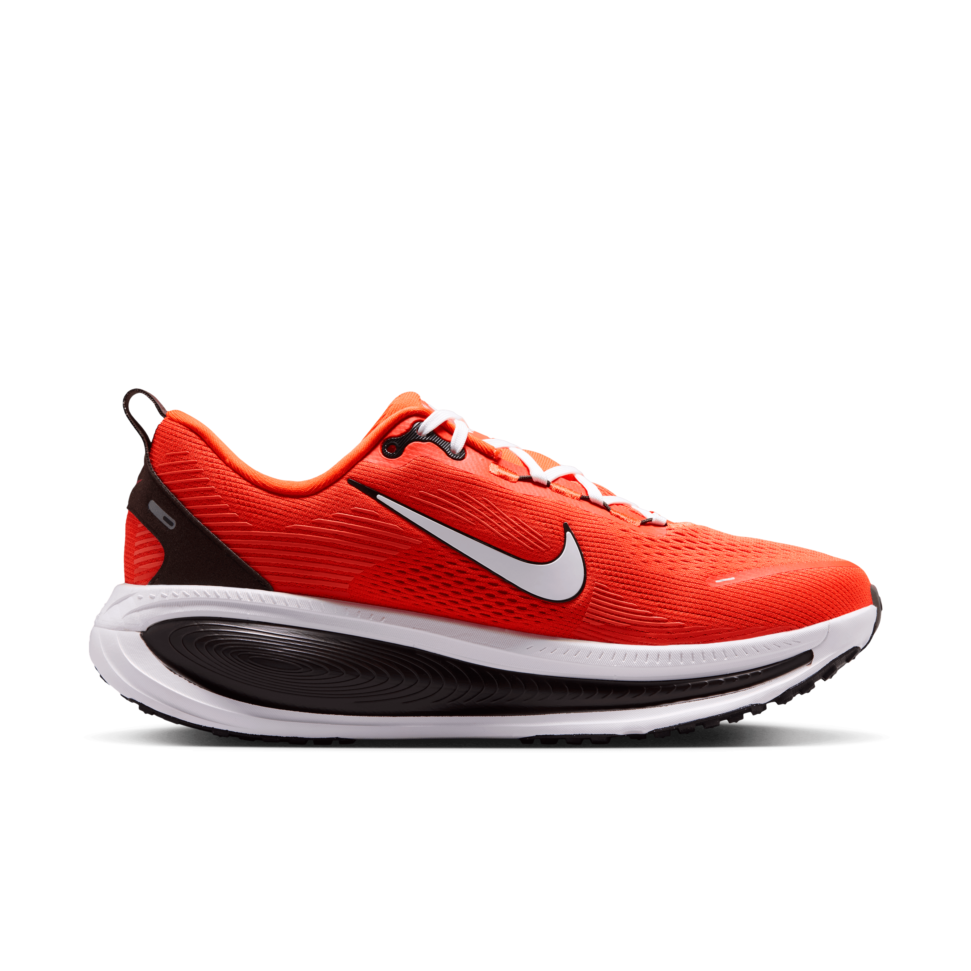 Nike Vomero 18 NFL Cleveland Browns Angle 2