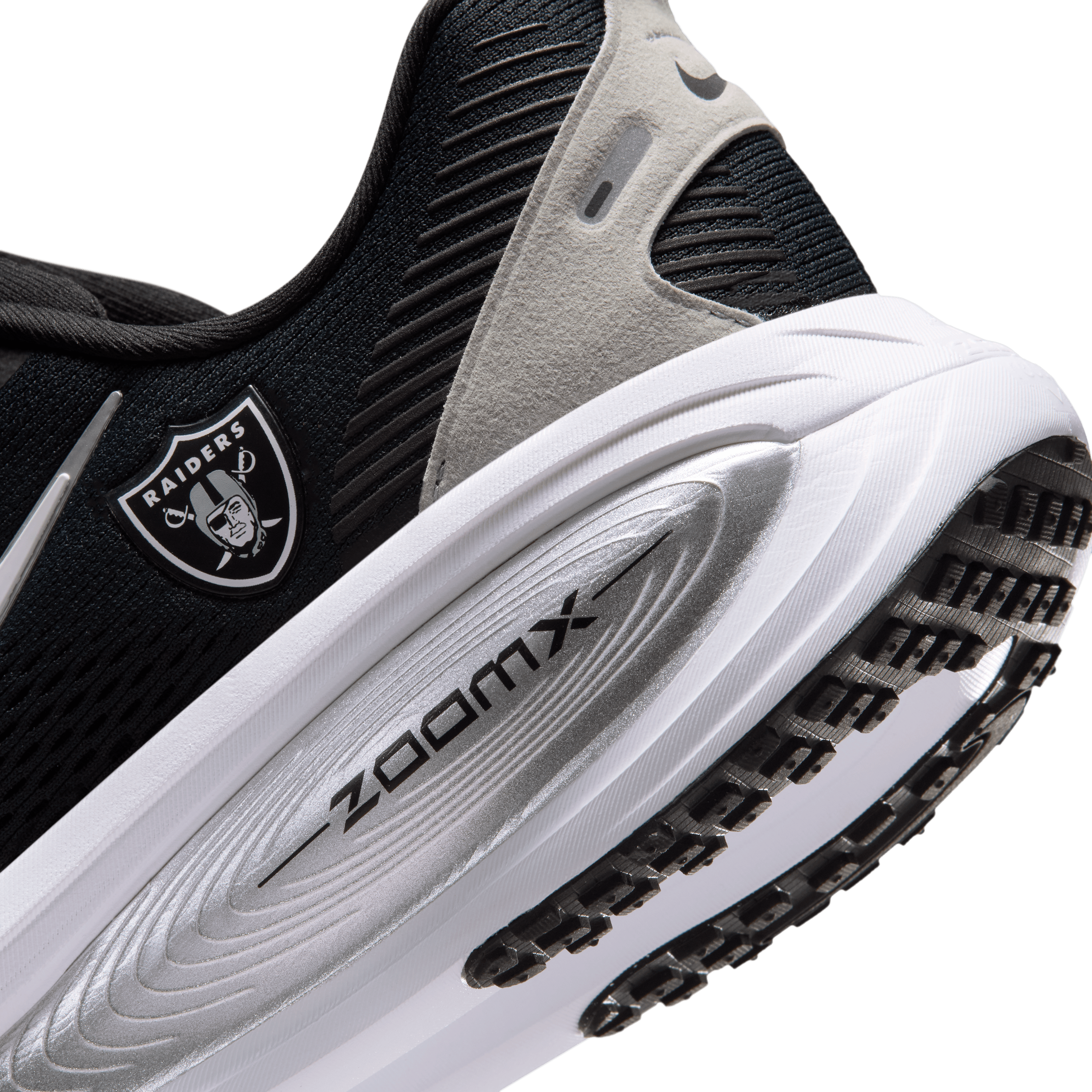Nike Vomero 18 NFL Las Vegas Raiders Angle 7