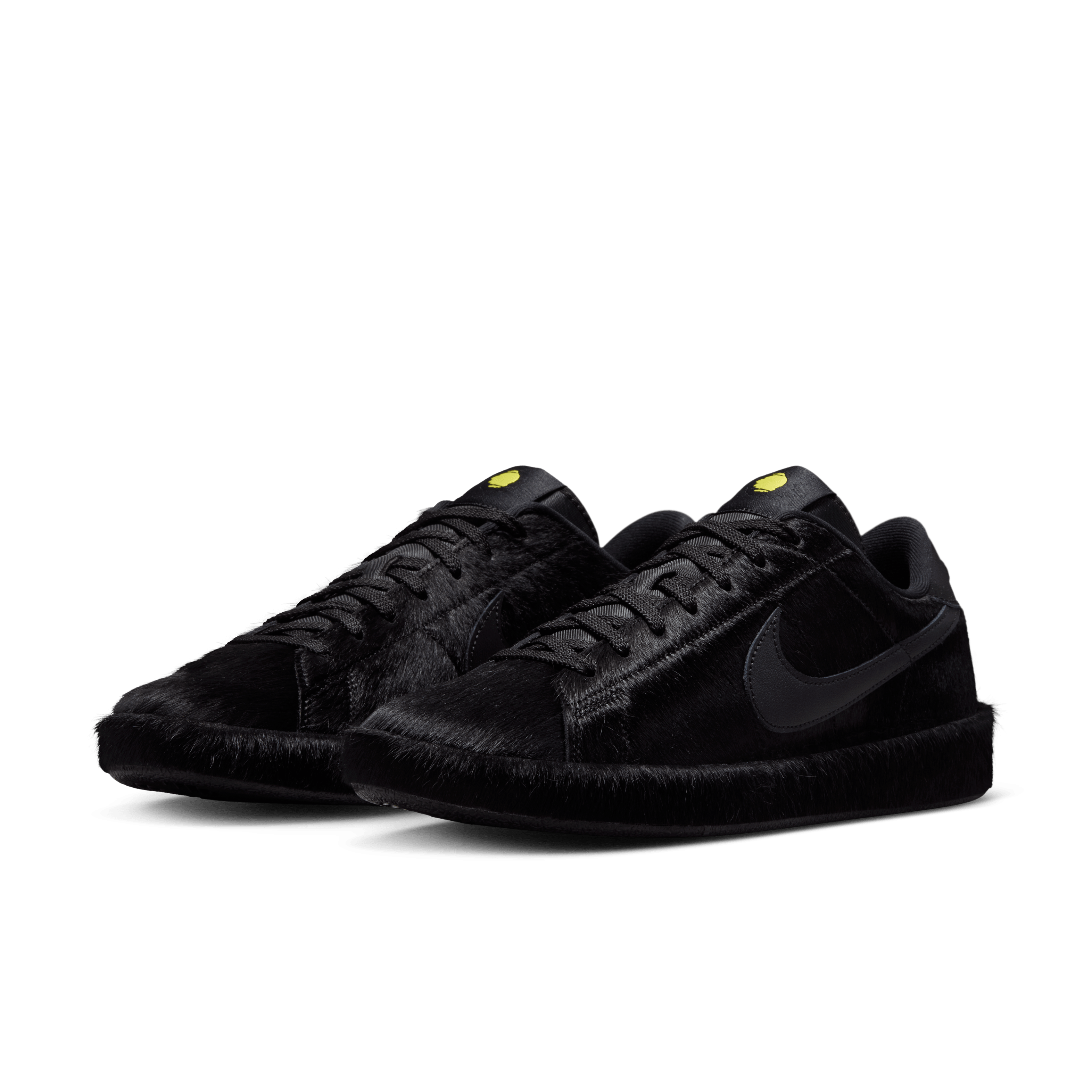 Nike Tennis Classic Chew Dog Black Angle 4