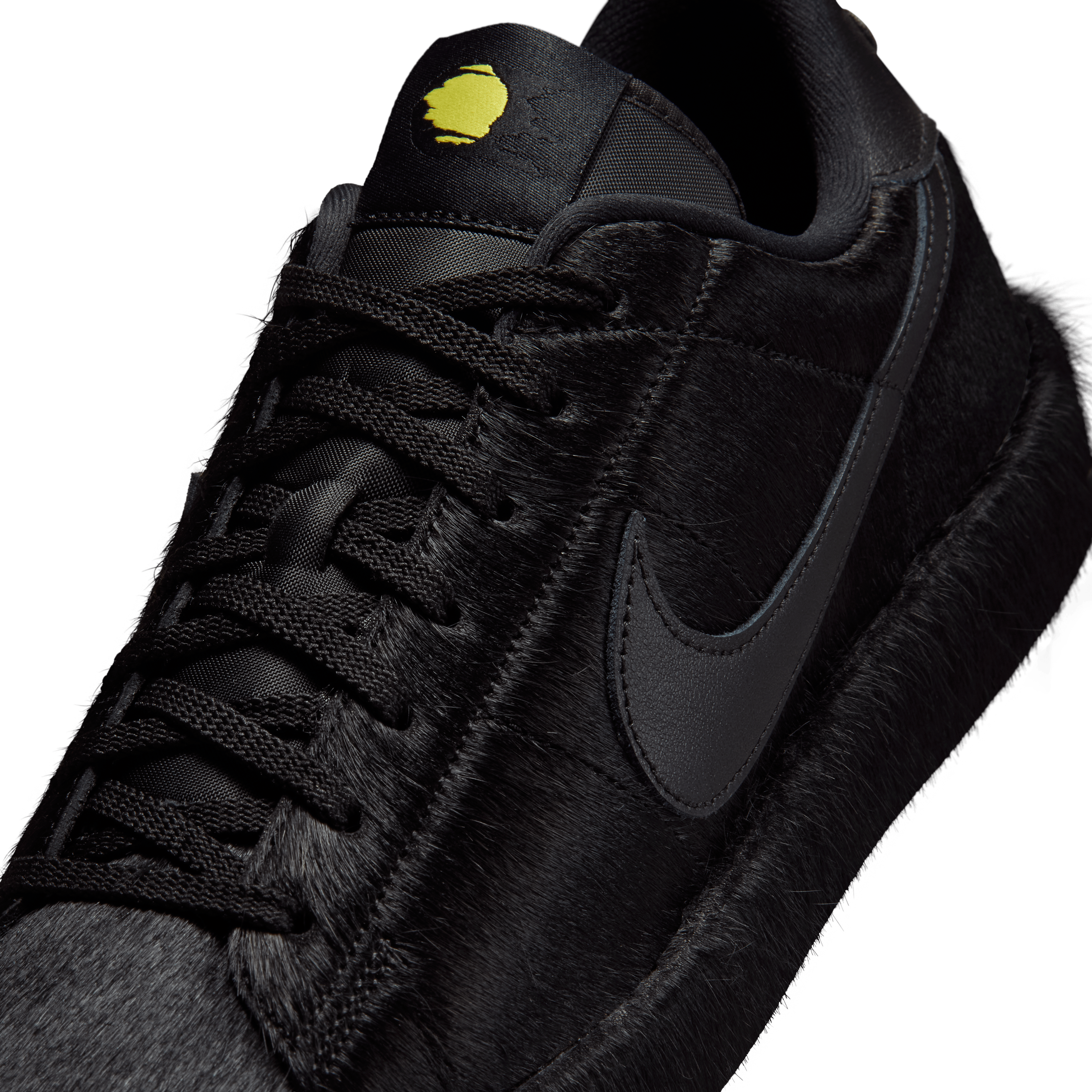 Nike Tennis Classic Chew Dog Black Angle 6