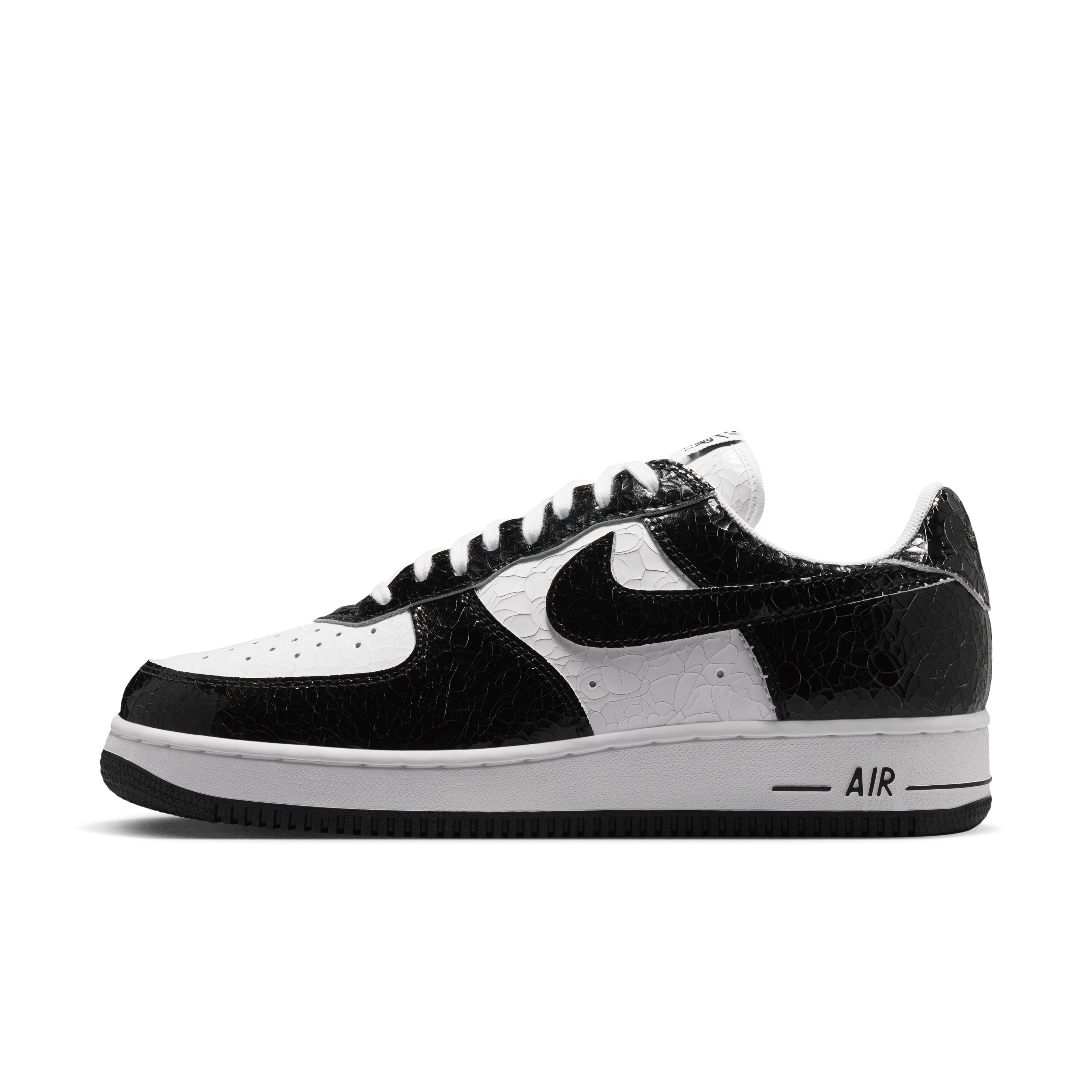 Nike Air Force 1 Low '01 Cracked Leather Menta Angle 0