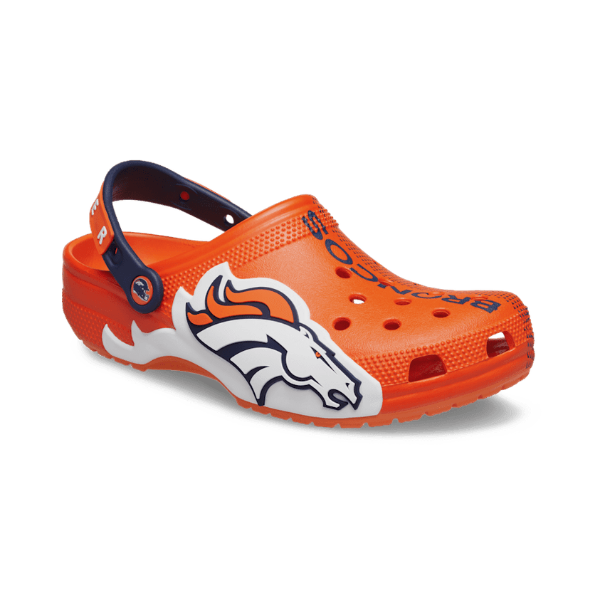 Crocs Classic Clog NFL Denver Broncos (2026) Angle 3