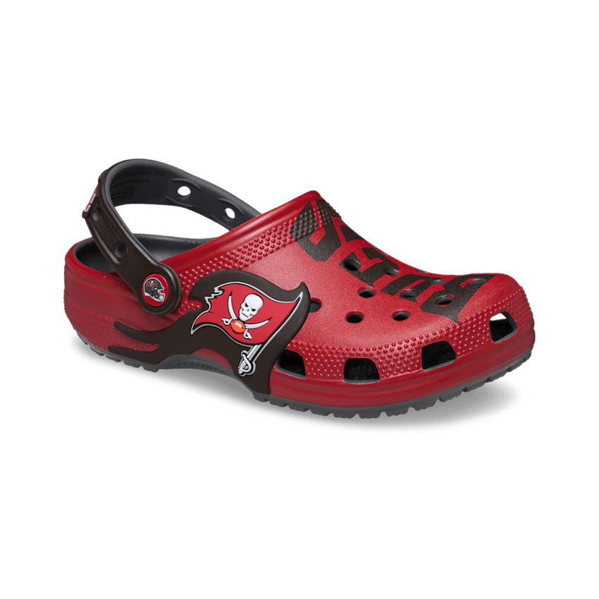 Crocs Classic Clog NFL Tampa Bay Buccaneers (GS) Angle 3