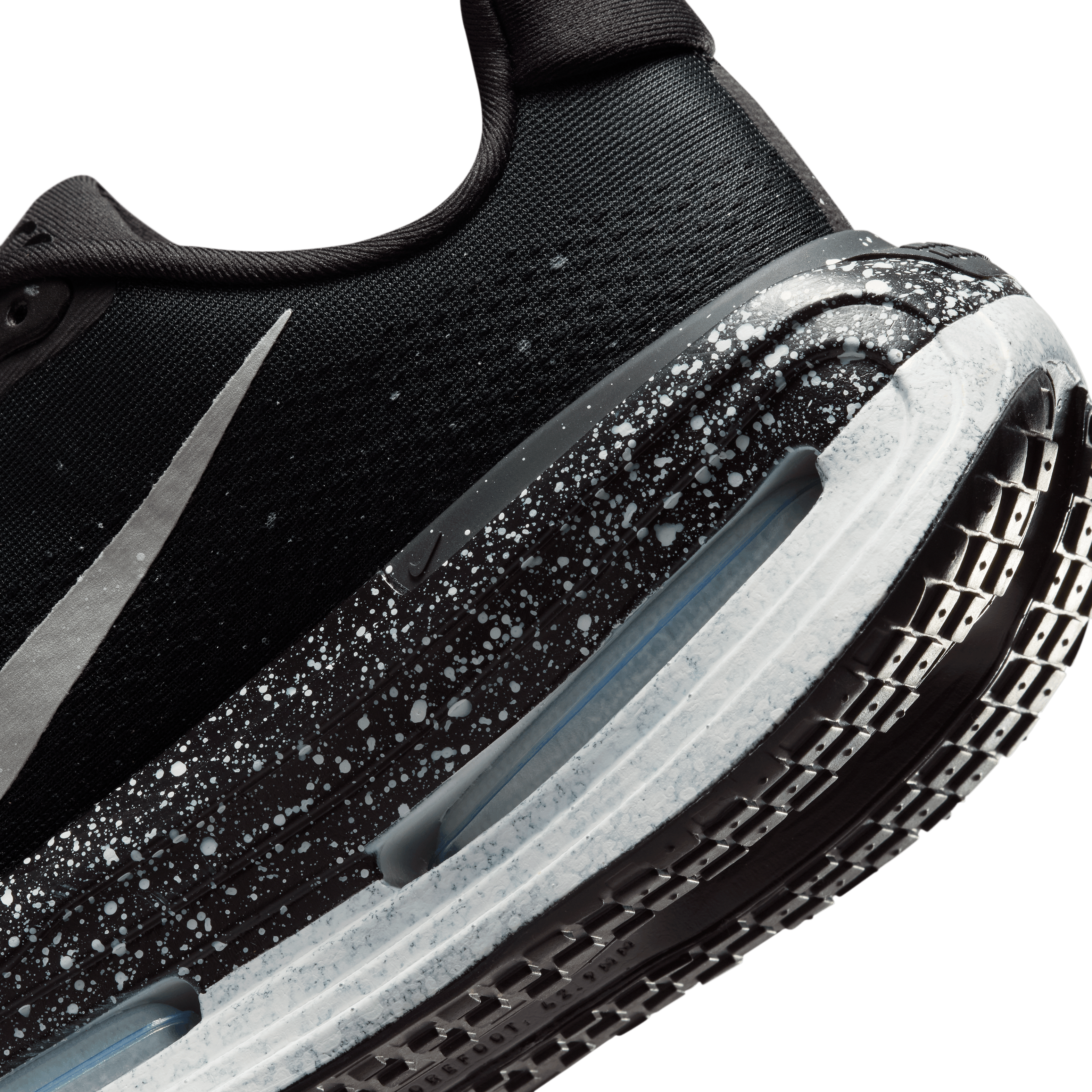 Nike Vomero Premium Black White (W) Angle 7