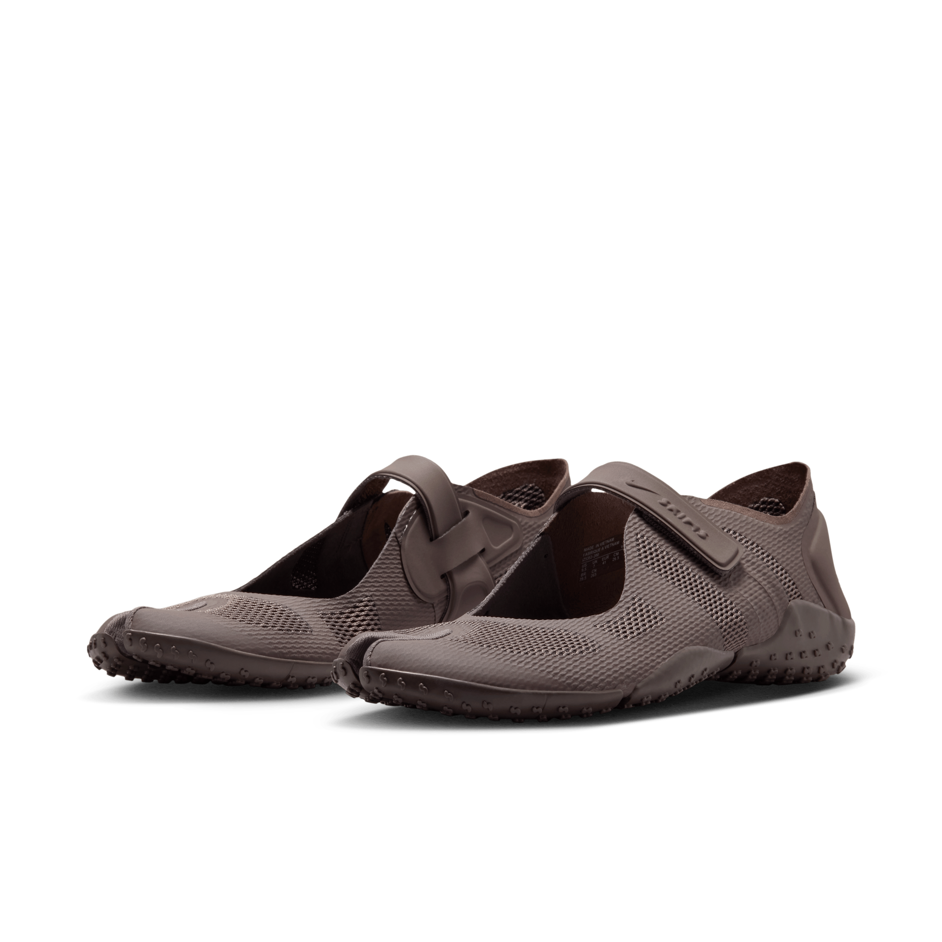 NikeSKIMS Rift Mesh Cave Stone Angle 4