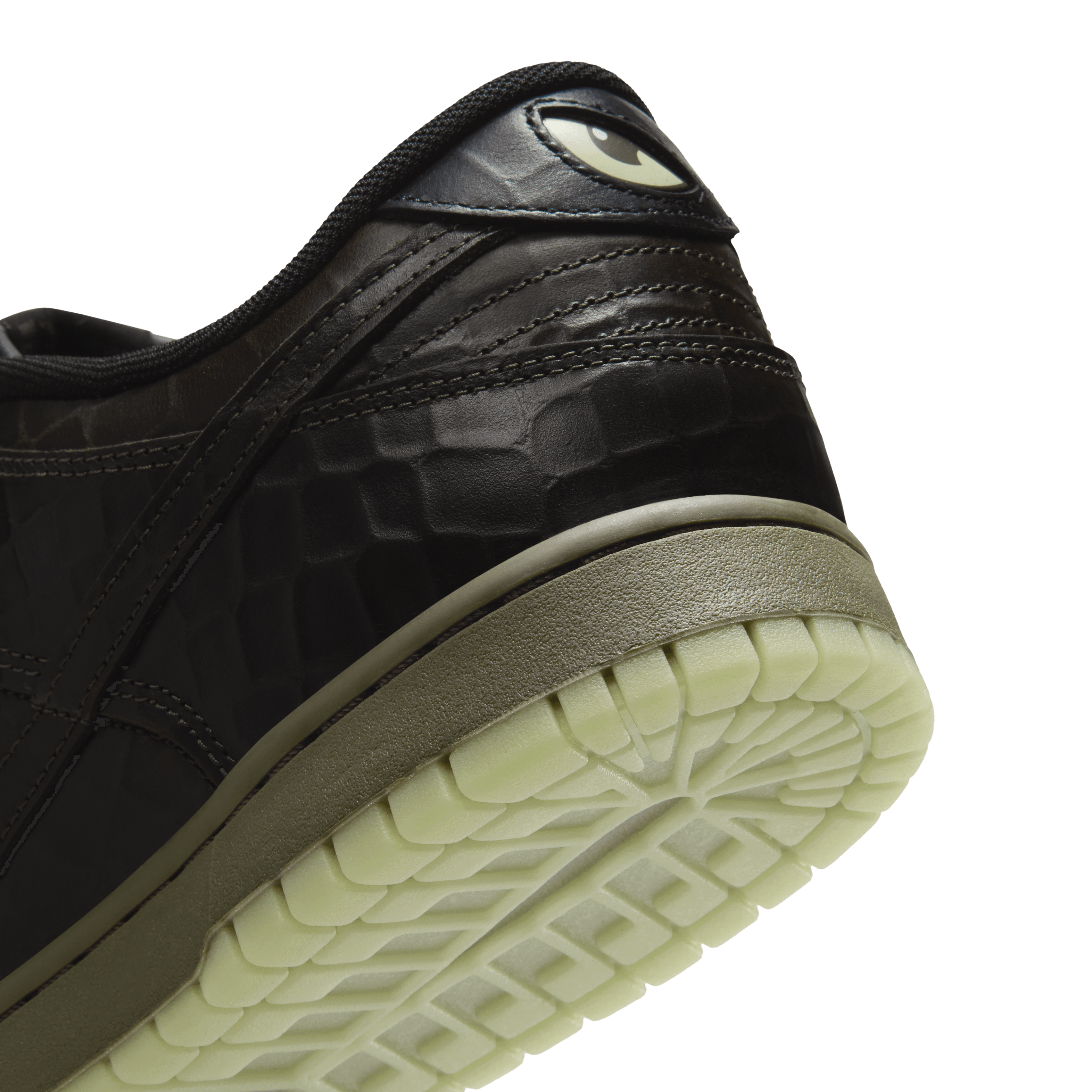 Nike Dunk Low Shibuya Angle 7