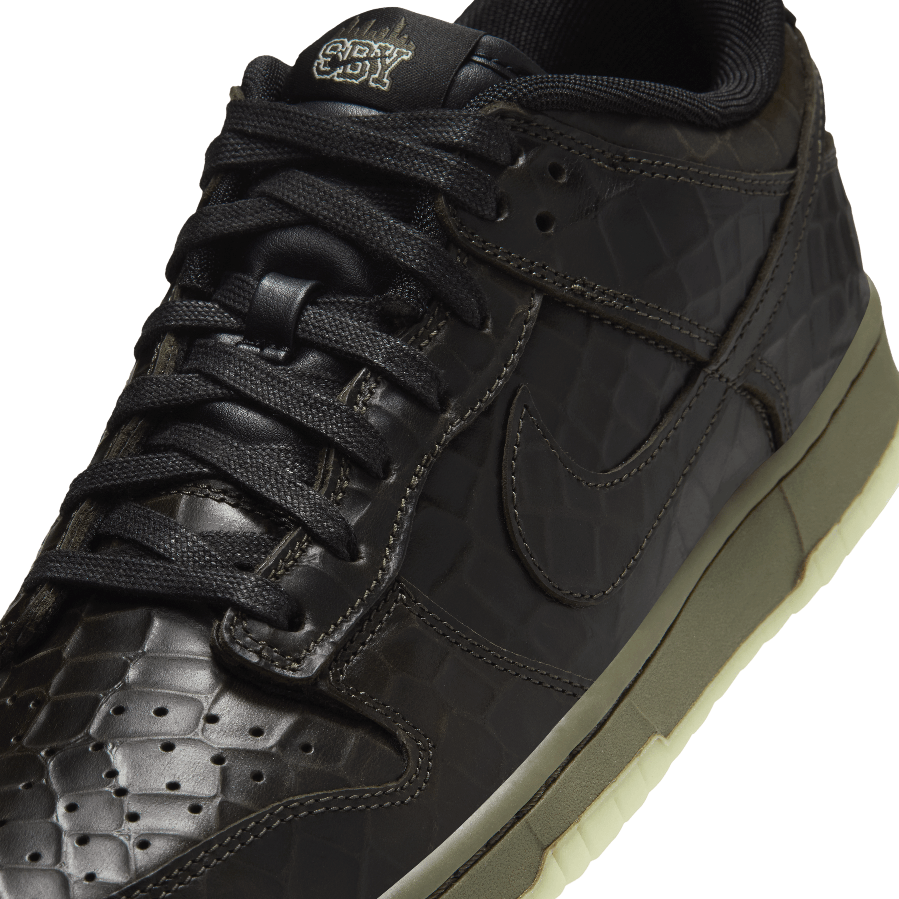 Nike Dunk Low Shibuya Angle 6