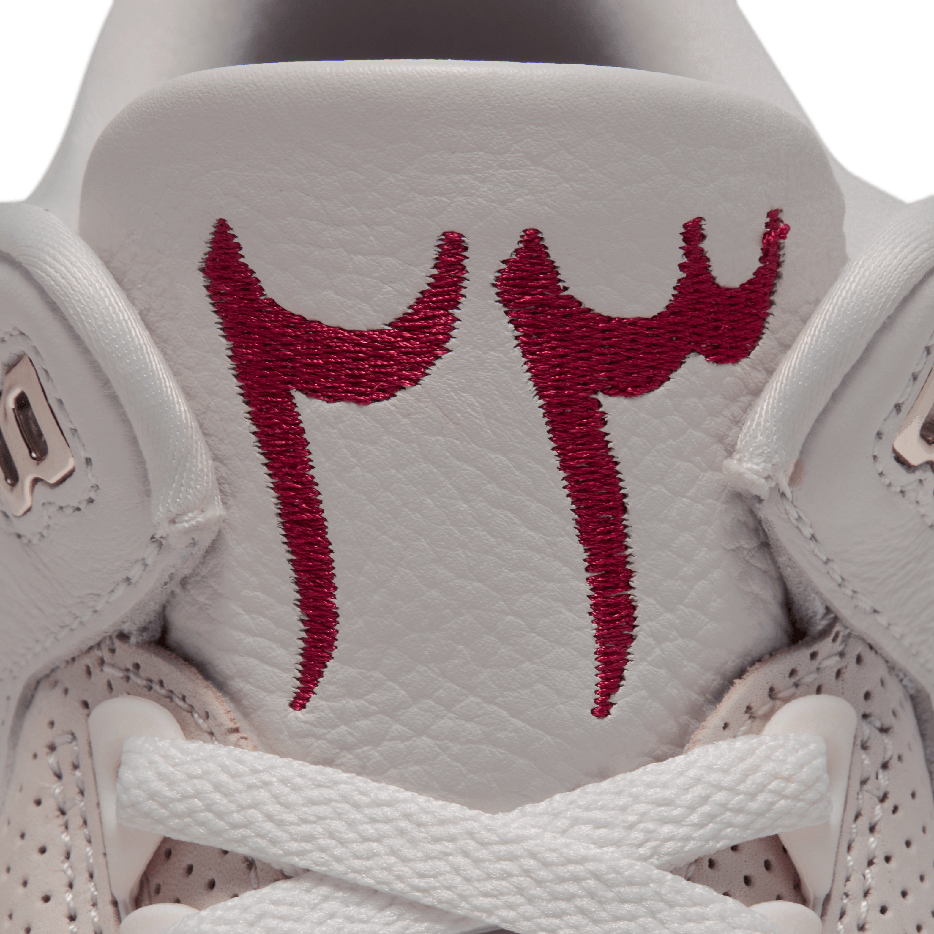 Air Jordan 3 Retro Middle East Angle 7