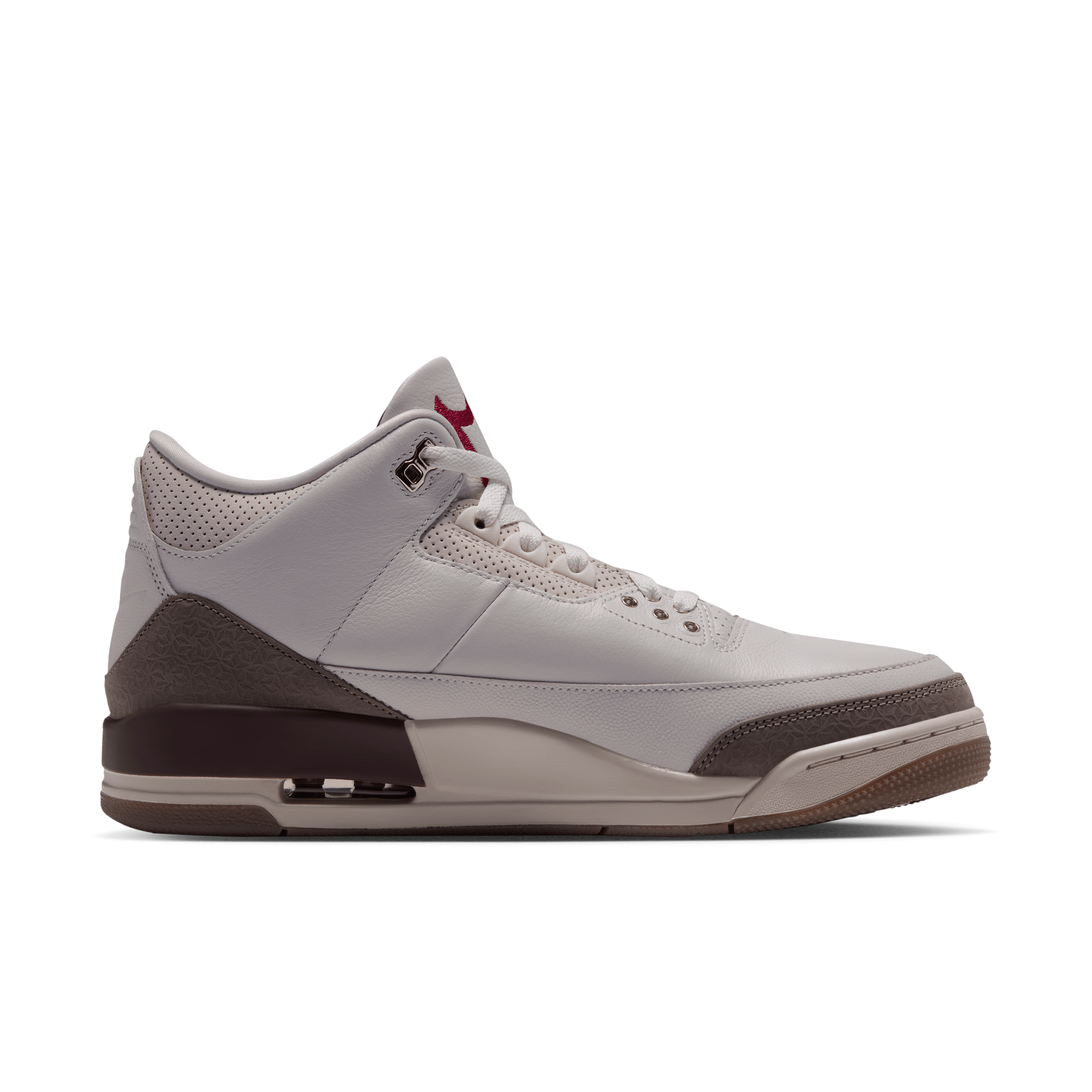 Air Jordan 3 Retro Middle East Angle 1