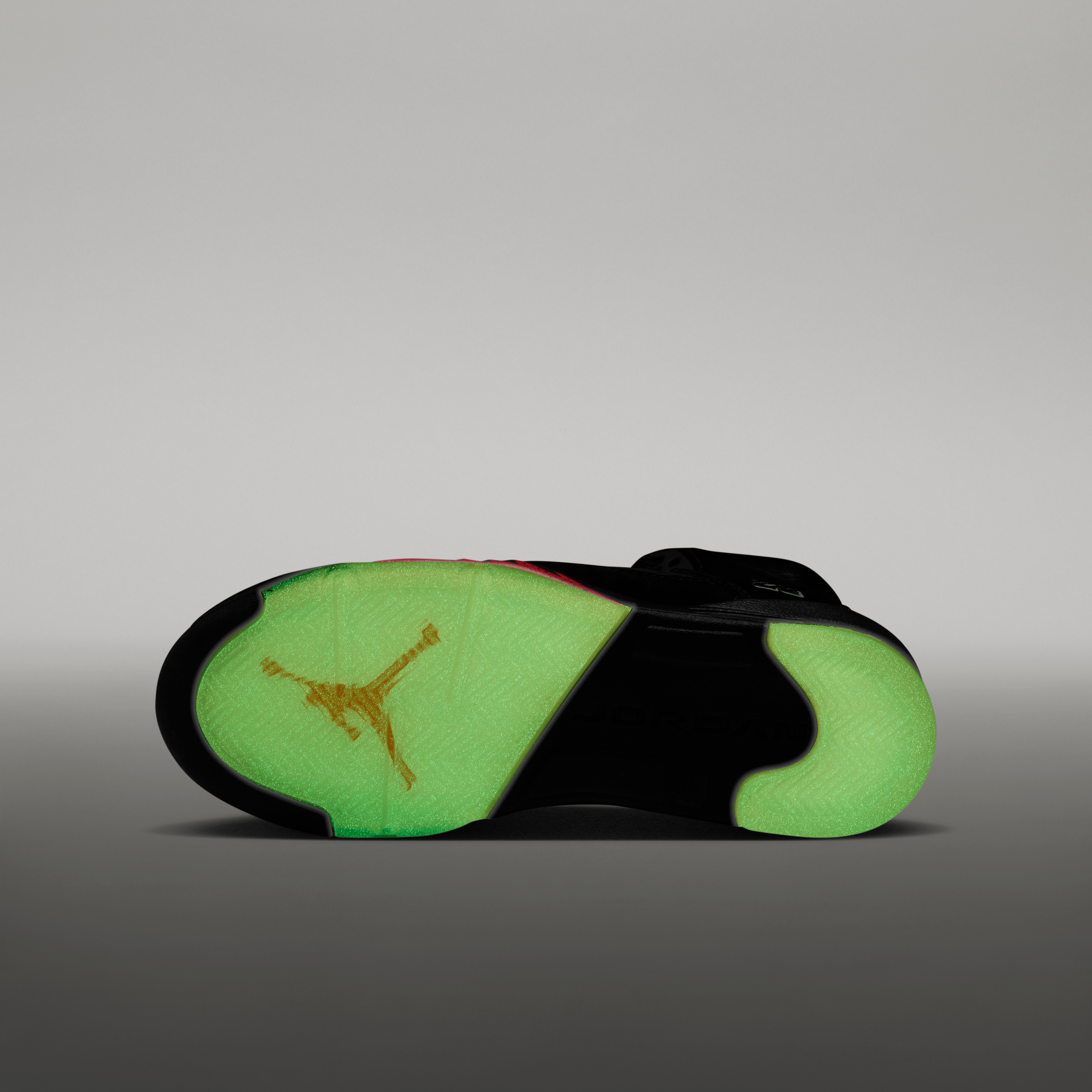 Air Jordan 5 Retro Halloween (GS) Angle 8