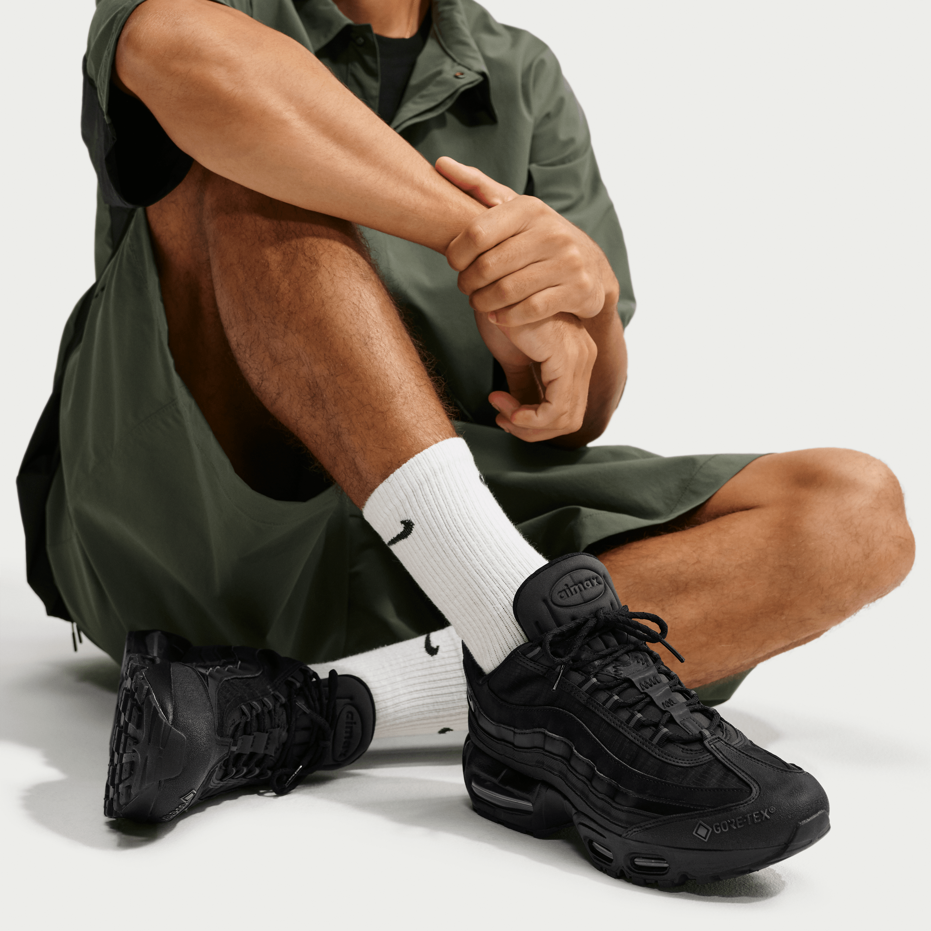 Nike Air Max 95 Gore-Tex Black Angle 9