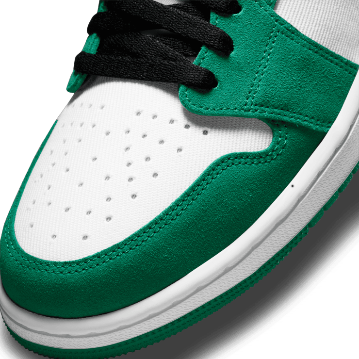 Jordan 1 Zoom Air CMFT Stadium Green Angle 4