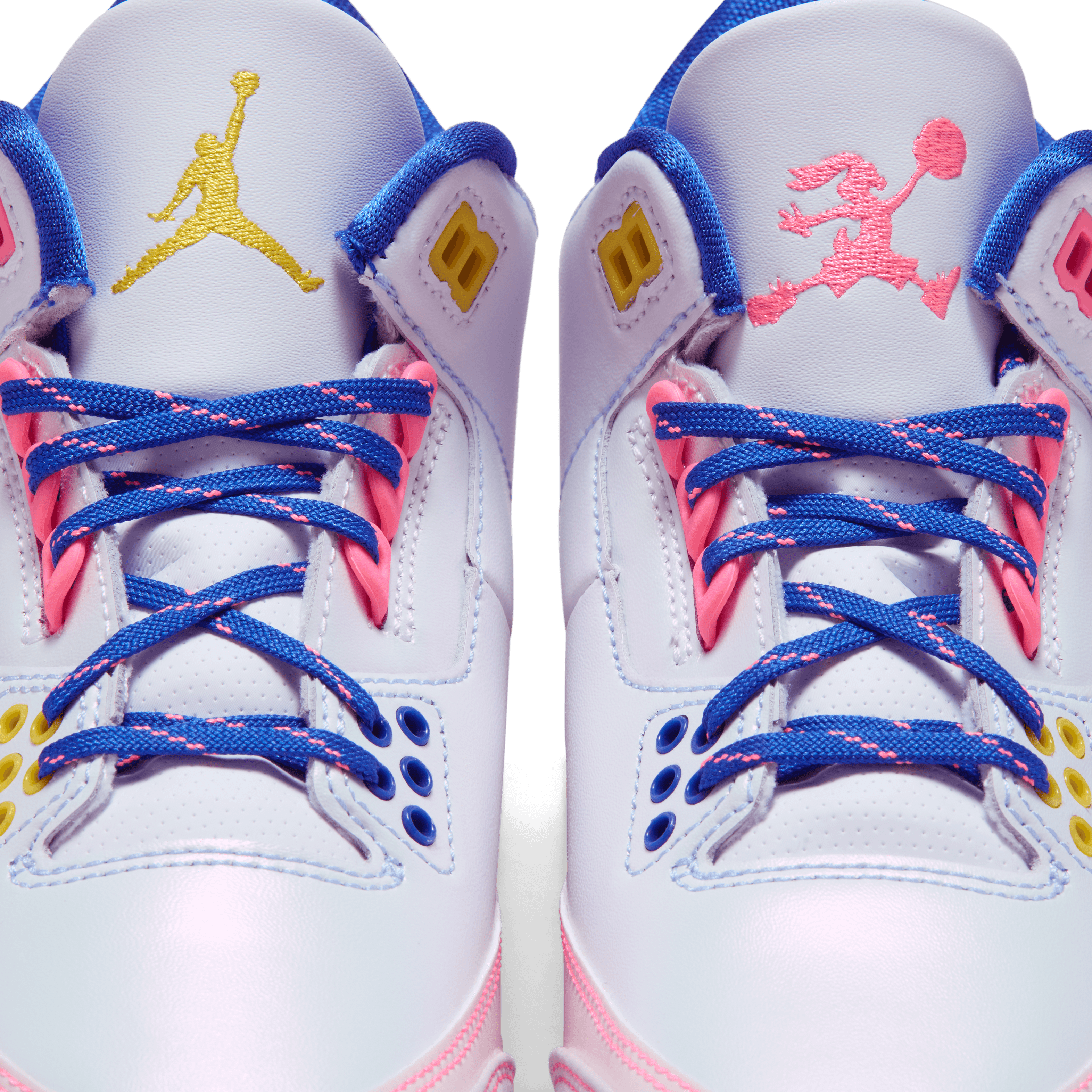 Air Jordan 3 SE Lola Bunny (GS) Angle 4