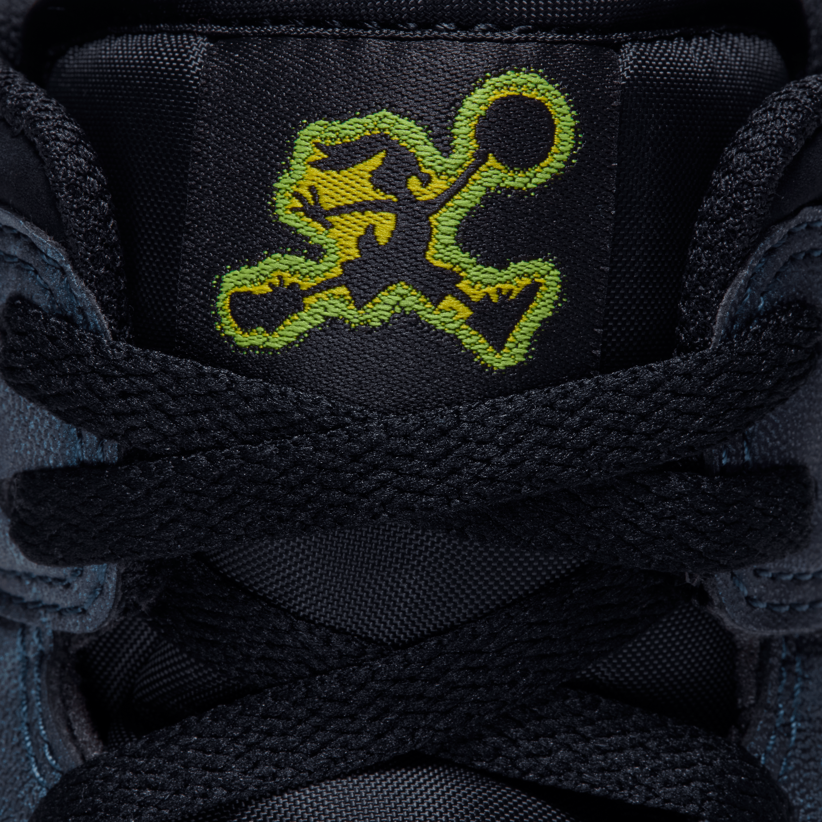Air Jordan 1 Mid SE Space Jam (2026) Angle 8