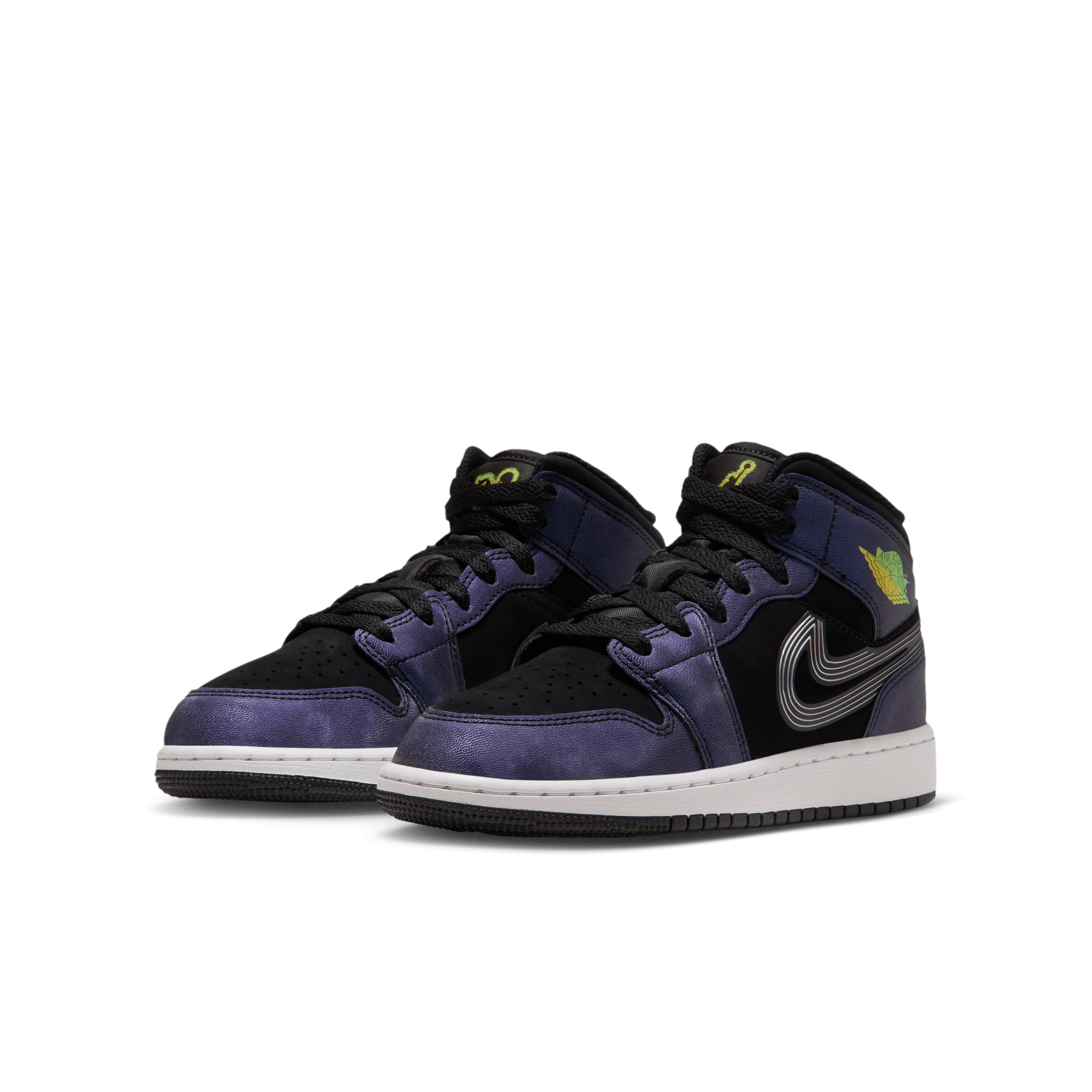 Air Jordan 1 Mid SE Space Jam (2026) (GS) Angle 4