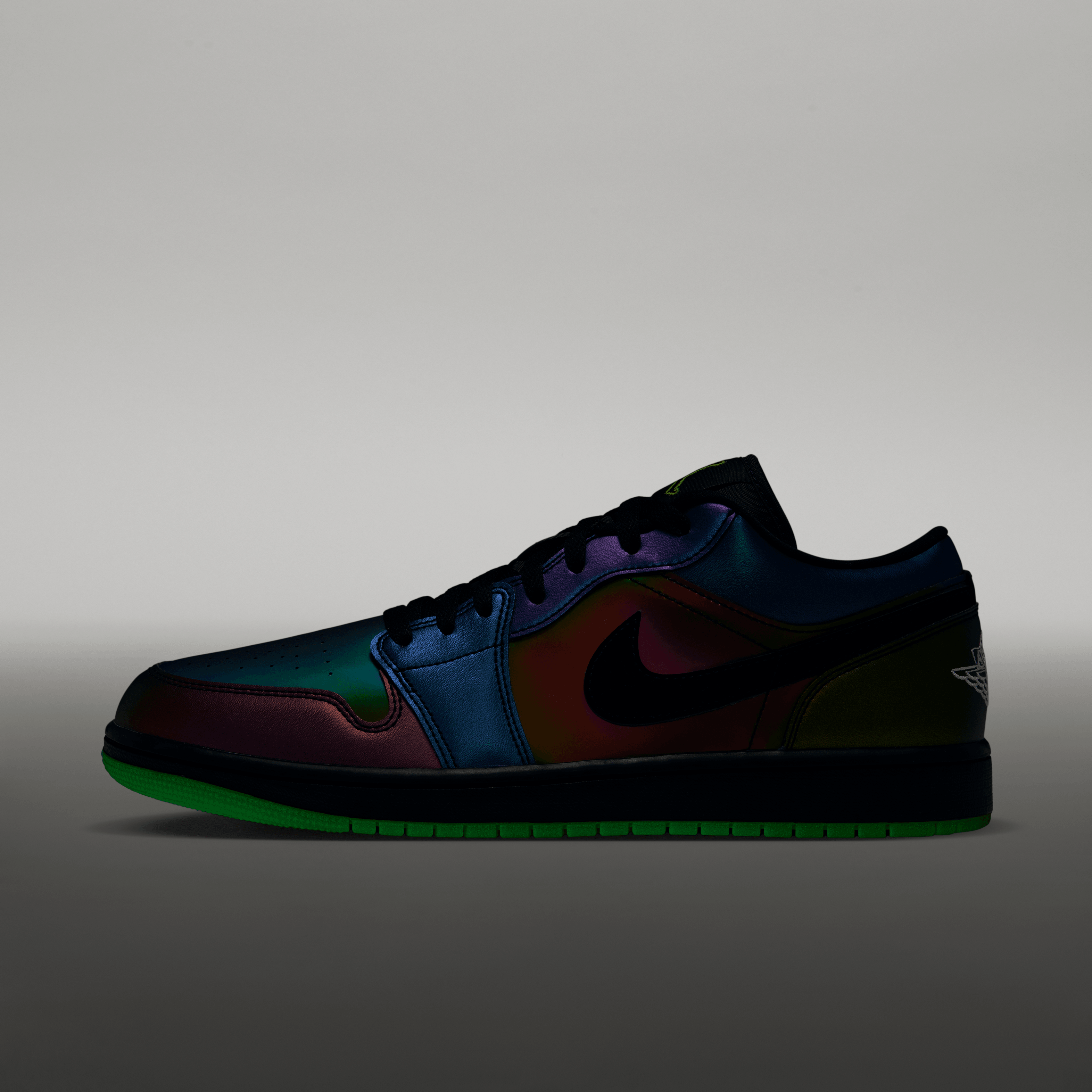 Air Jordan 1 Low SE Space Jam Magic Ball Angle 7