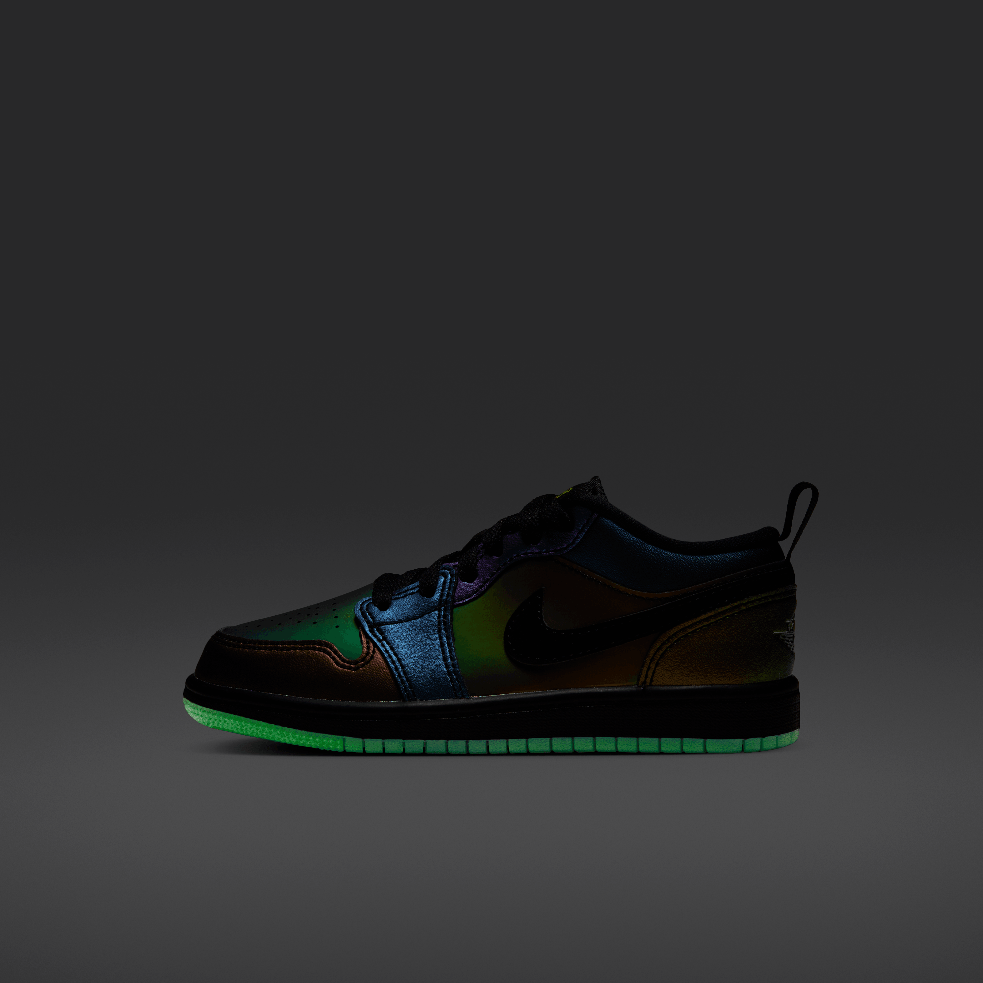 Air Jordan 1 Low SE Space Jam Magic Ball (PS) Angle 7
