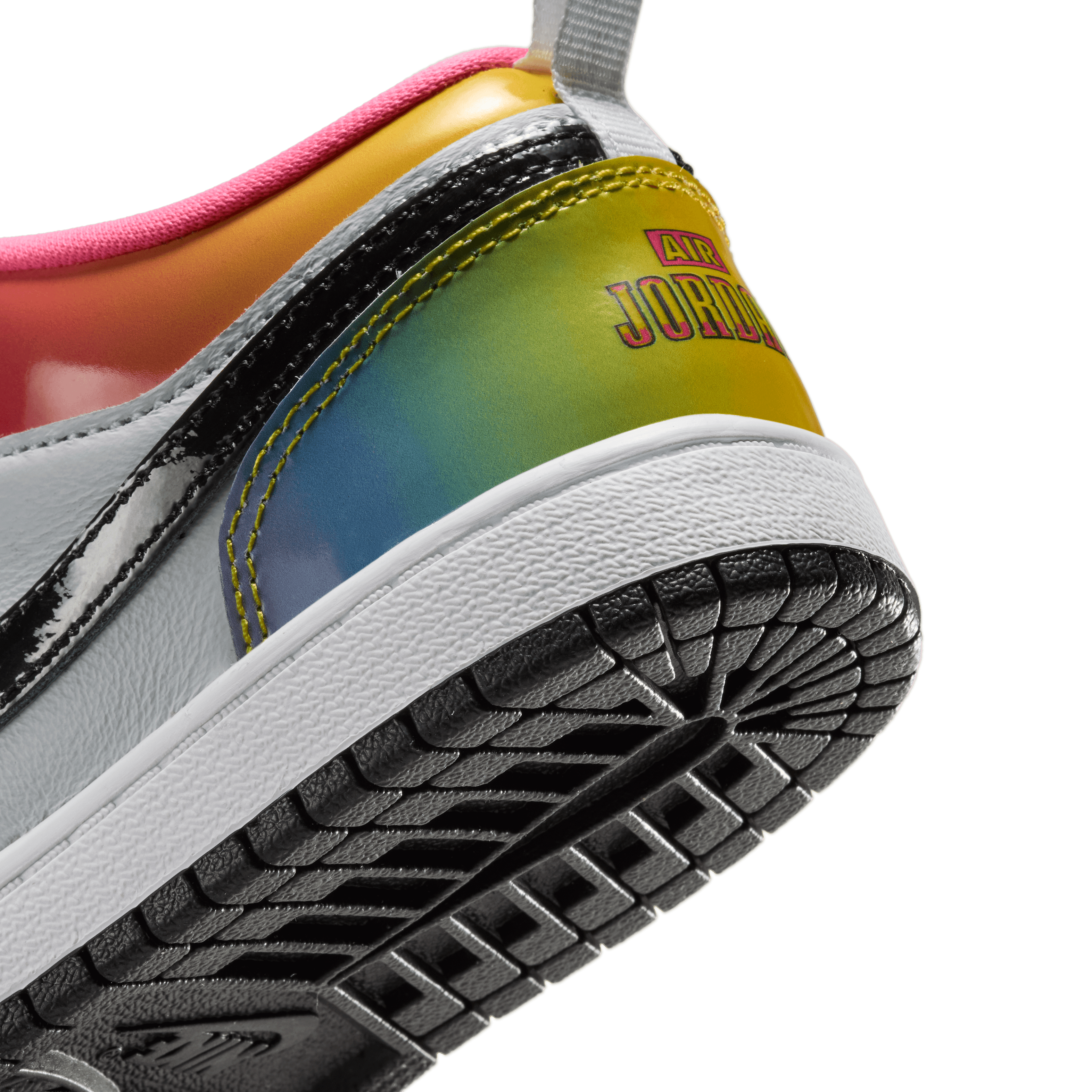 Air Jordan 1 Low SE Lola Bunny (PS) Angle 7
