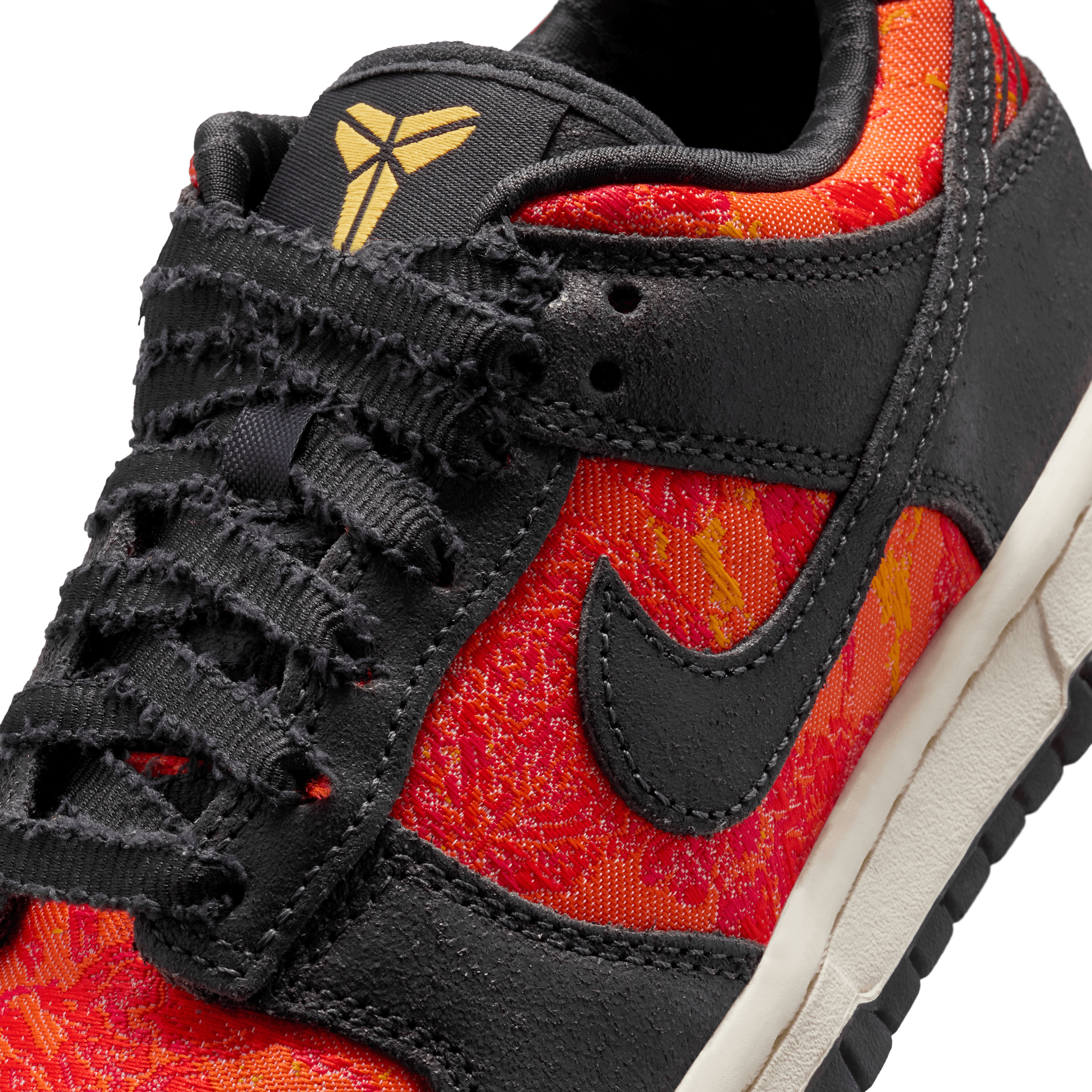 Nike Kobe Dunk Low Protro Mamba Eterno (GS) Angle 6