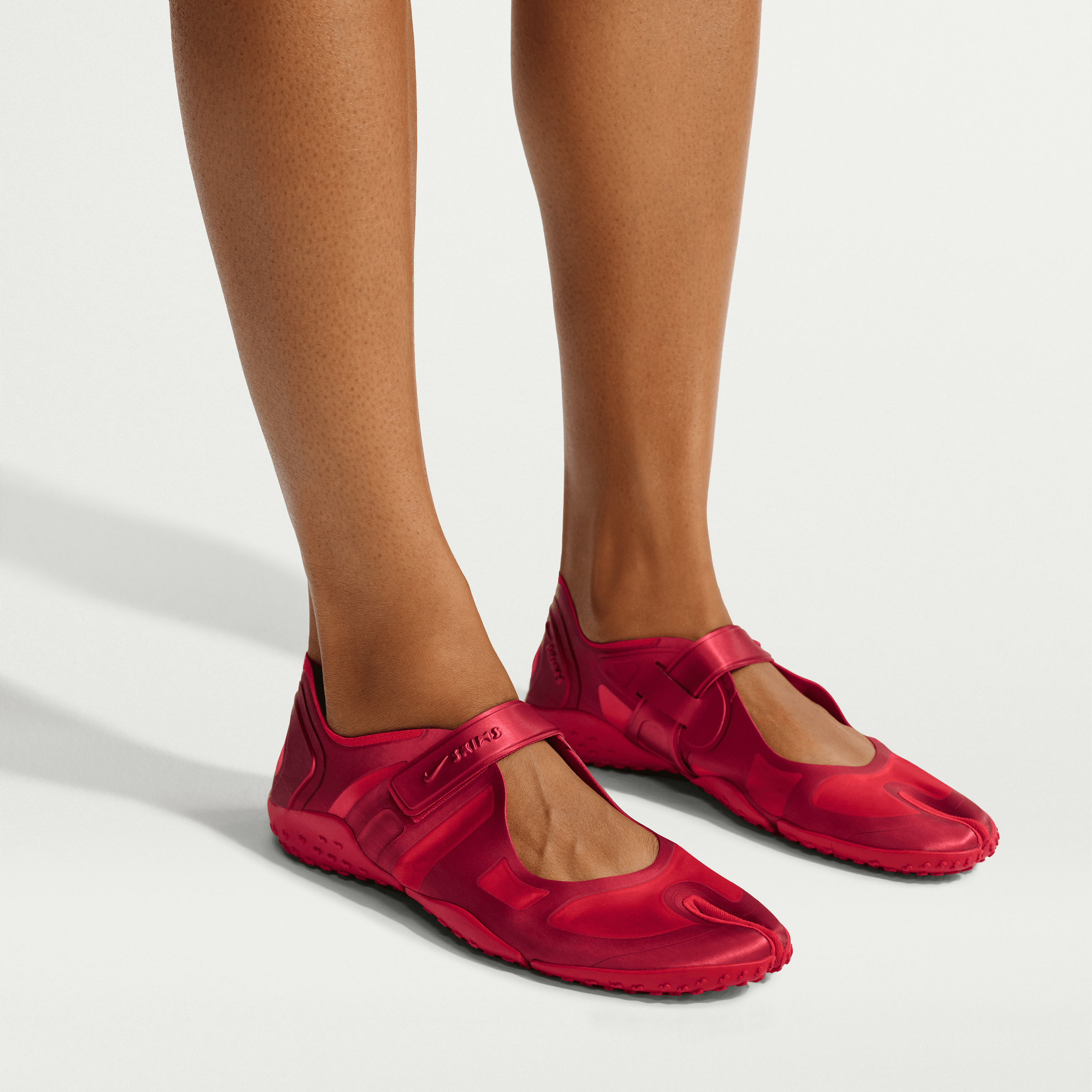 NikeSKIMS Rift Satin University Red (W) Angle 10