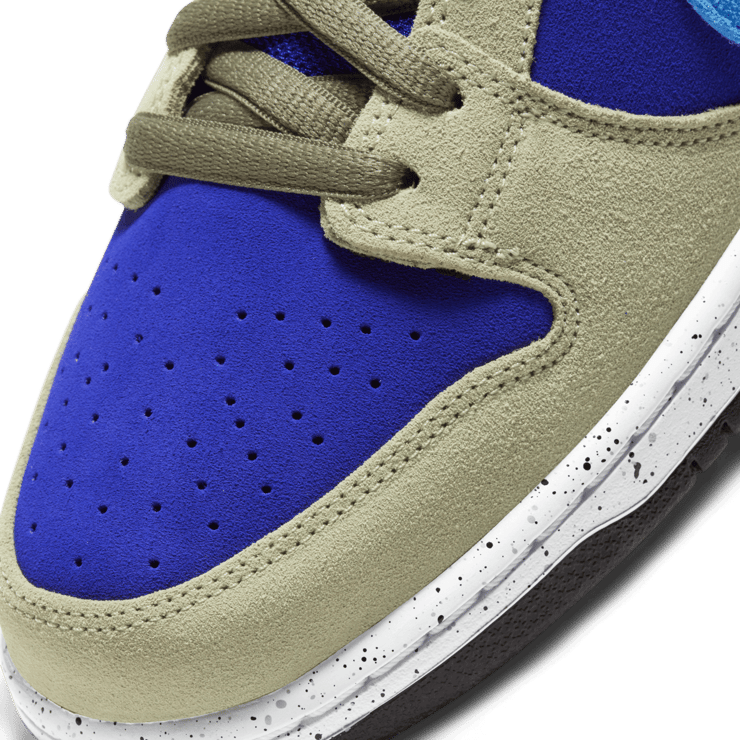 Nike SB Dunk Low Celadon Angle 4