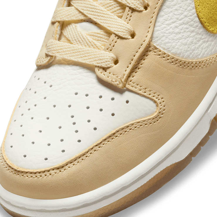 Nike Dunk Low Lemon Drop (W) Angle 4