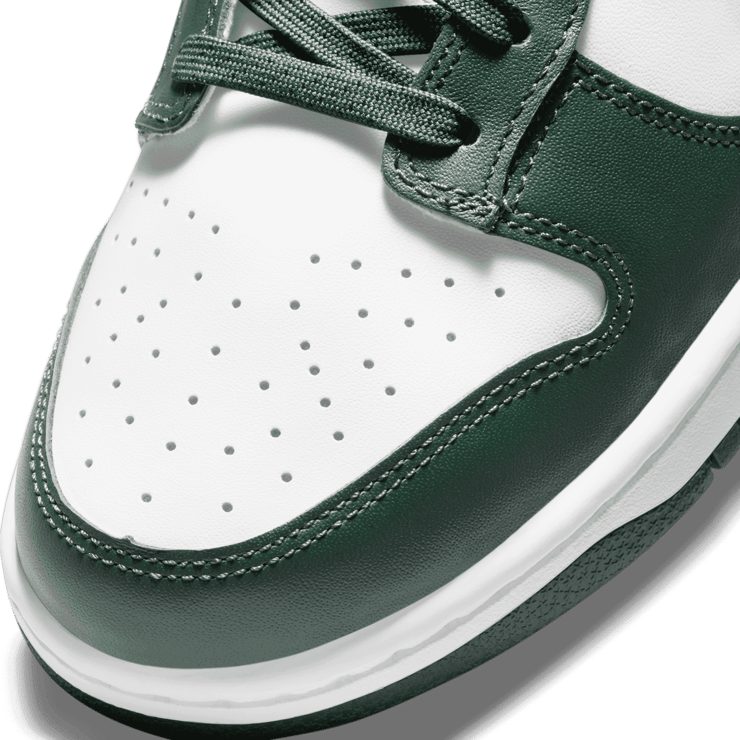 Nike Dunk Low Michigan State Angle 4