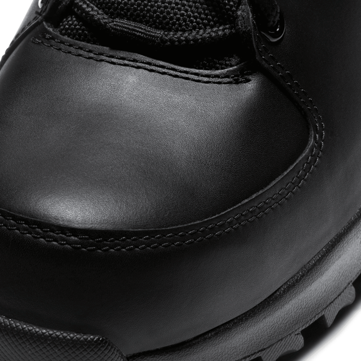 Nike Manoa Black Angle 5