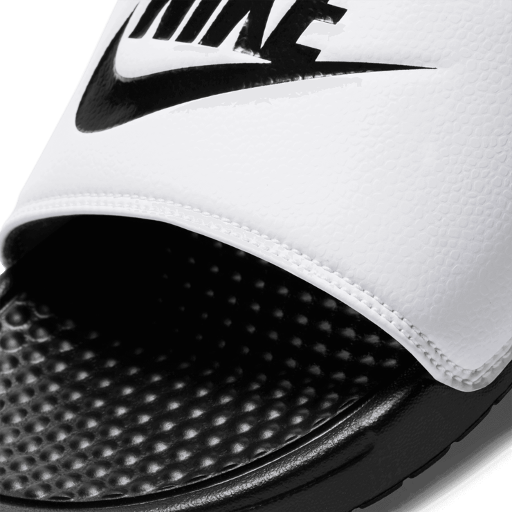 Nike Benassi JDI Slide Angle 2