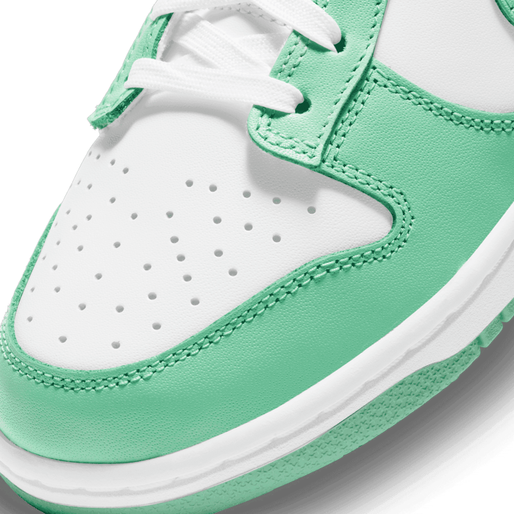 Nike Dunk Low Green Glow (W) Angle 4