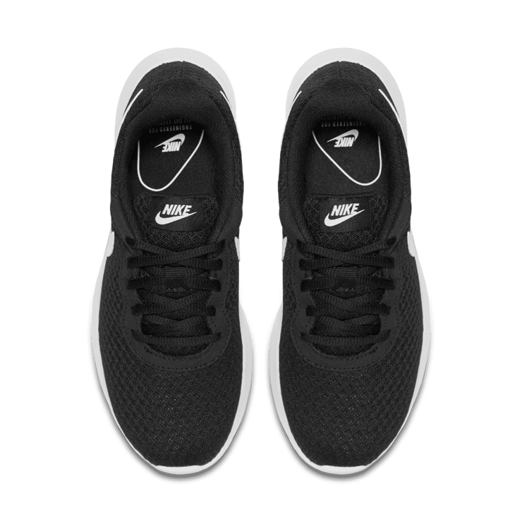 Nike Tanjun Black White (W) Angle 1