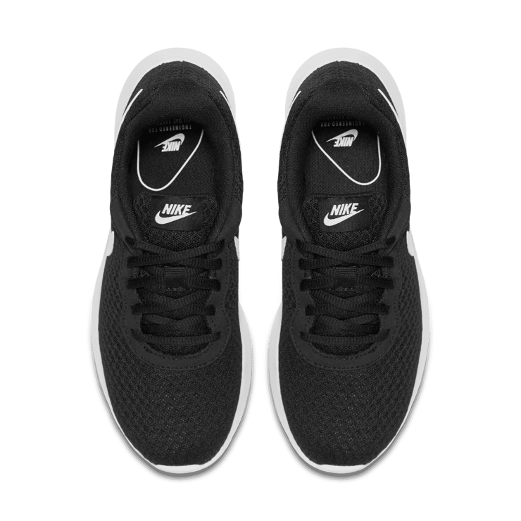 Nike Tanjun Black White (W) Angle 1