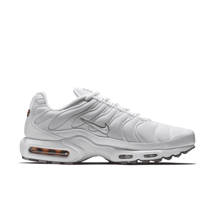 Nike Air Max Plus White Angle 1