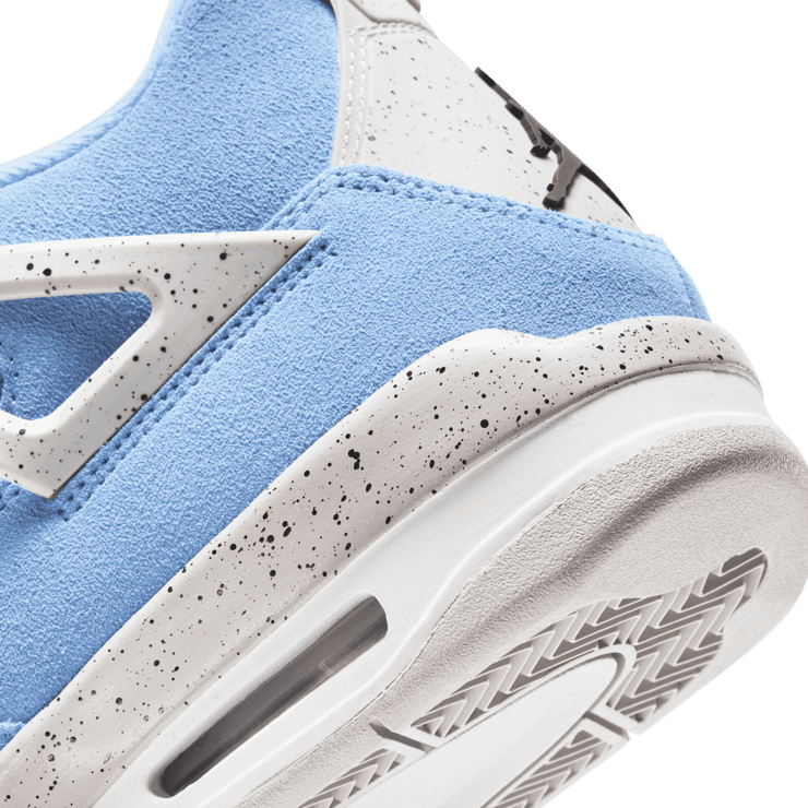 Jordan 4 Retro University Blue Angle 5