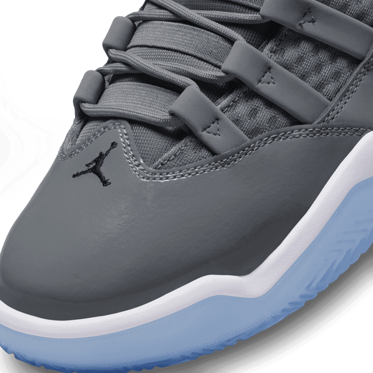 Nike Max Aura Cool Grey Angle 4