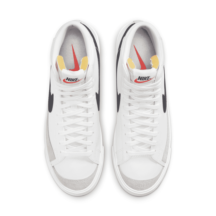 Nike Blazer Mid 77 Vintage White Black Angle 2