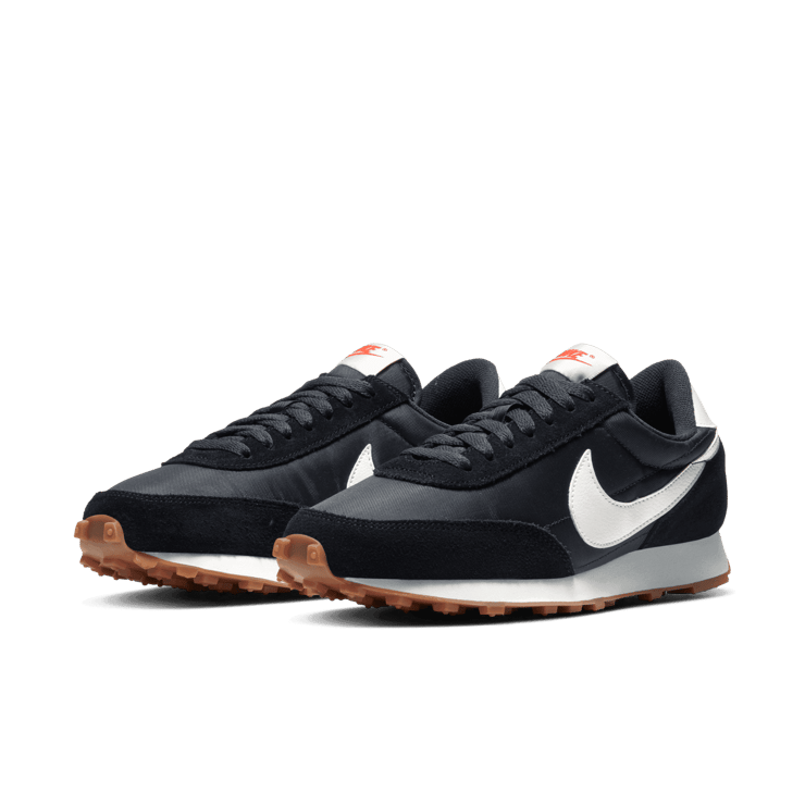 Nike Daybreak Black (W) Angle 2