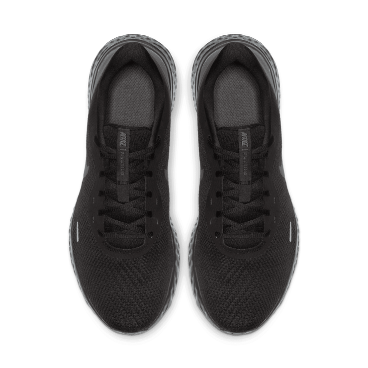 Nike Revolution 5 Black/Anthracite Angle 1