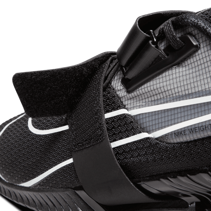 Nike Romaleos 4 Black White Angle 1