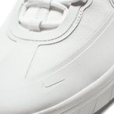 Nike SB Nyjah Free 2 Summit White Black Angle 4