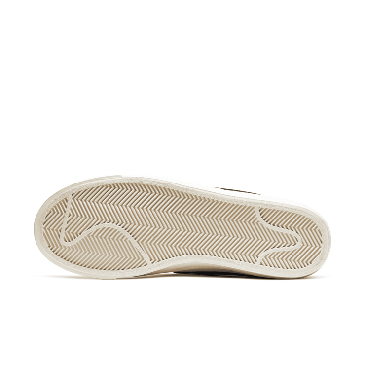 Nike Blazer Mid 77 White Black (W) Angle 1