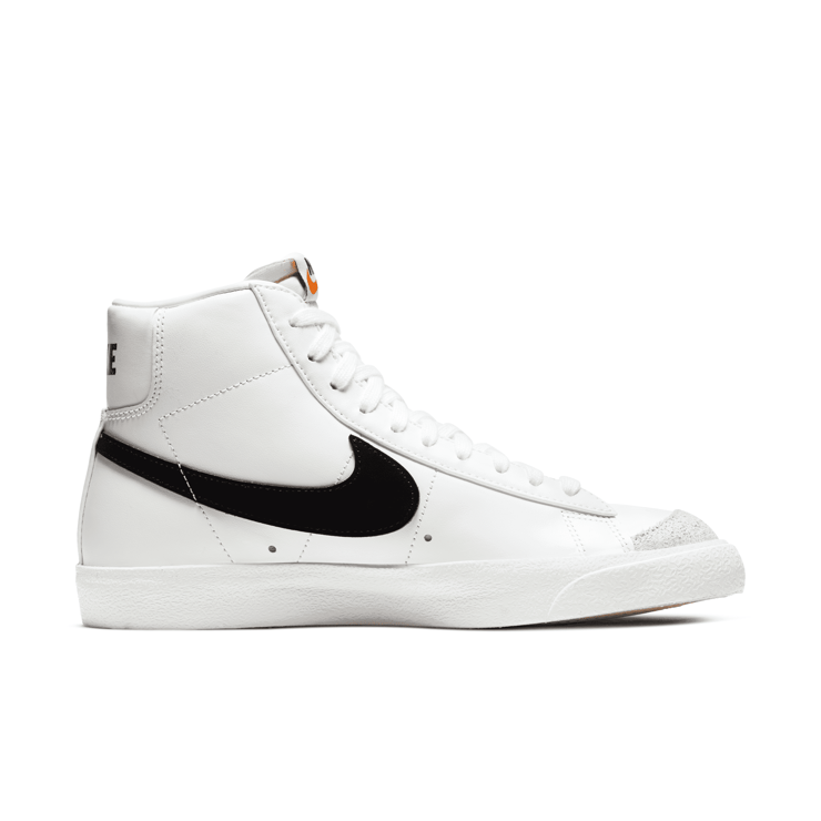 Nike Blazer Mid 77 White Black (W) Angle 2