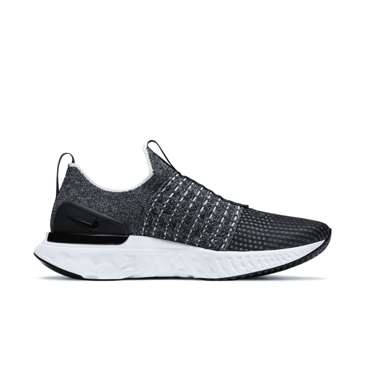 Nike React Phantom Run Flyknit 2 Black White Blend Angle 1